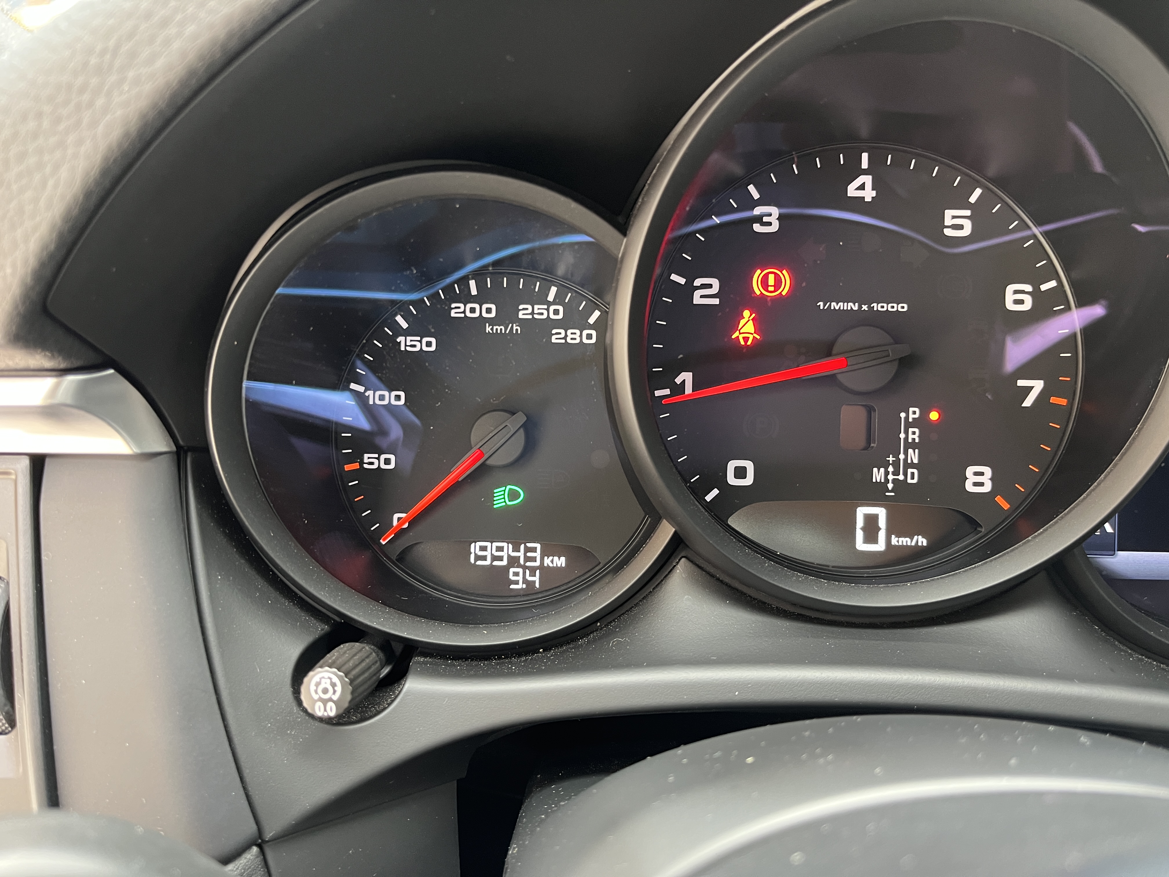 PORSCHE MACAN 2021