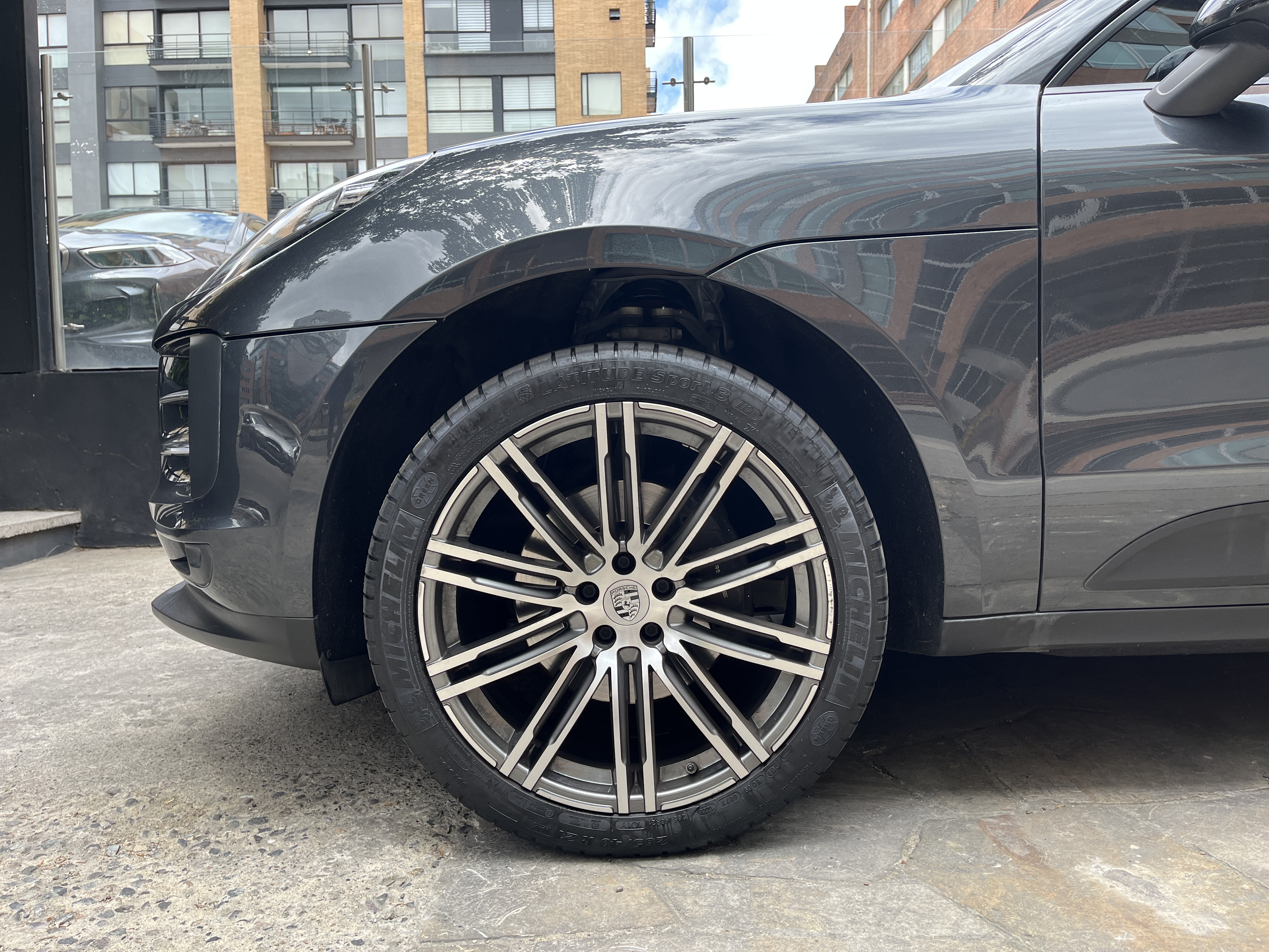 PORSCHE MACAN 2021