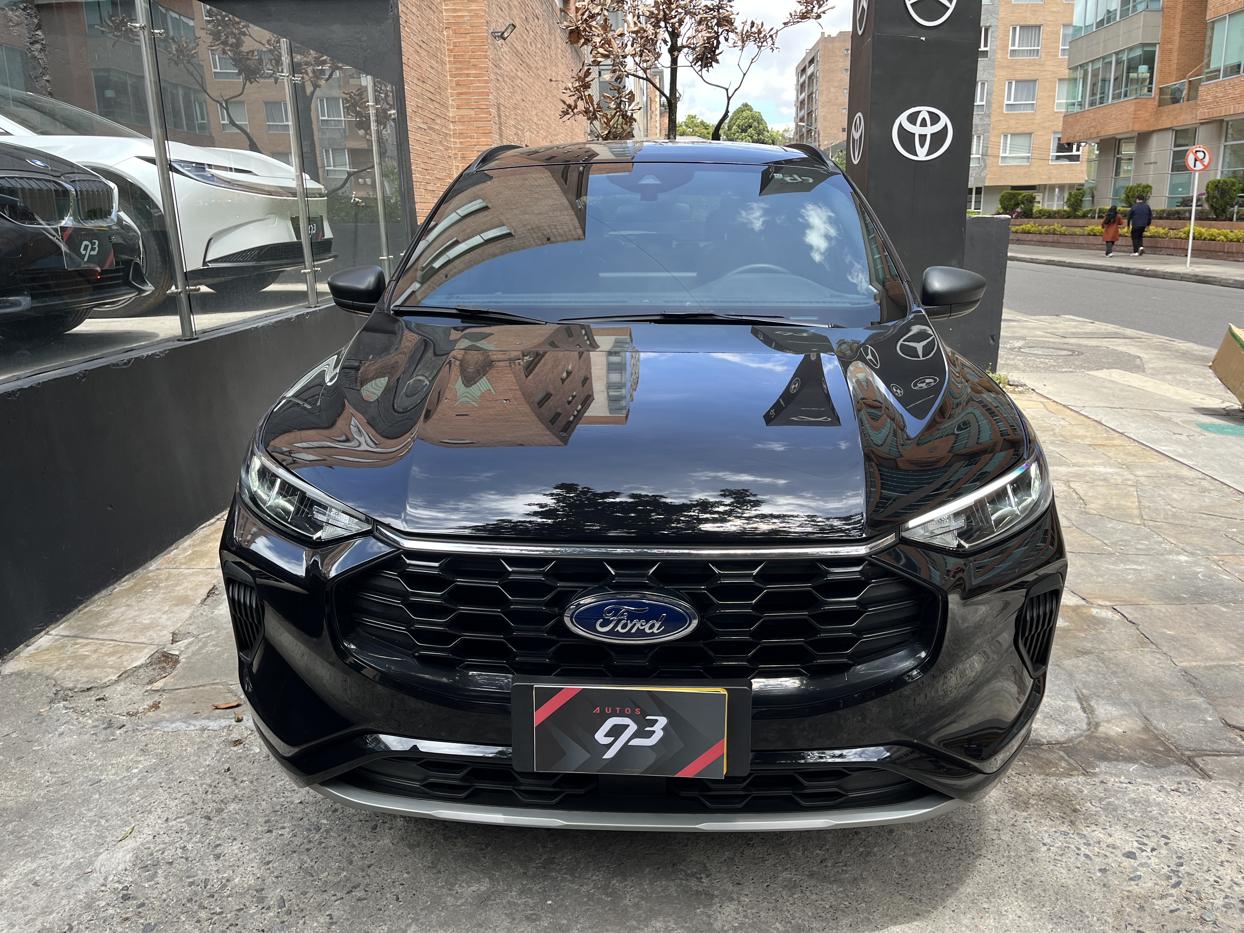 FORD ESCAPE ST LINE 2024
