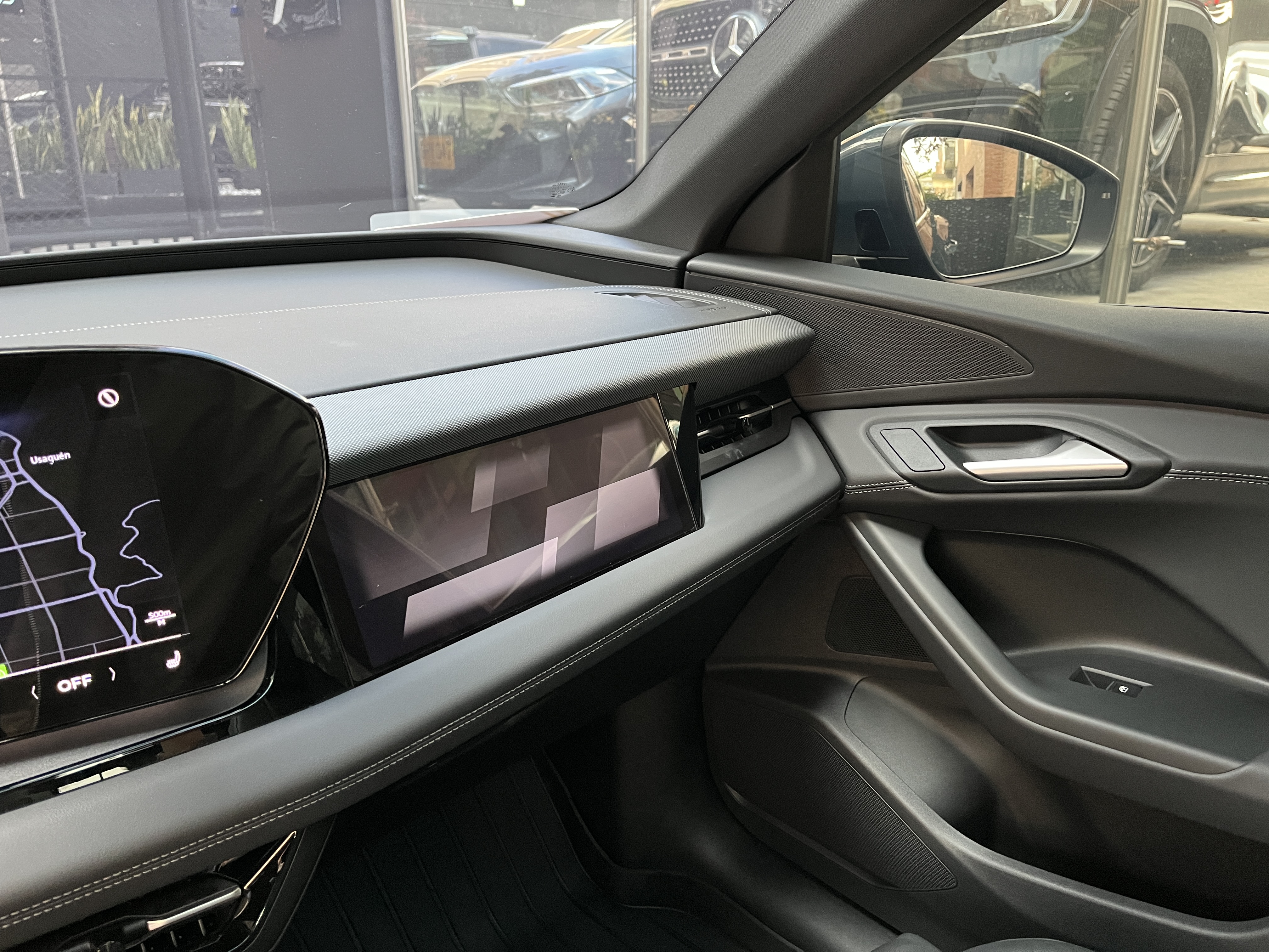 AUDI Q6 E-TRON 2025