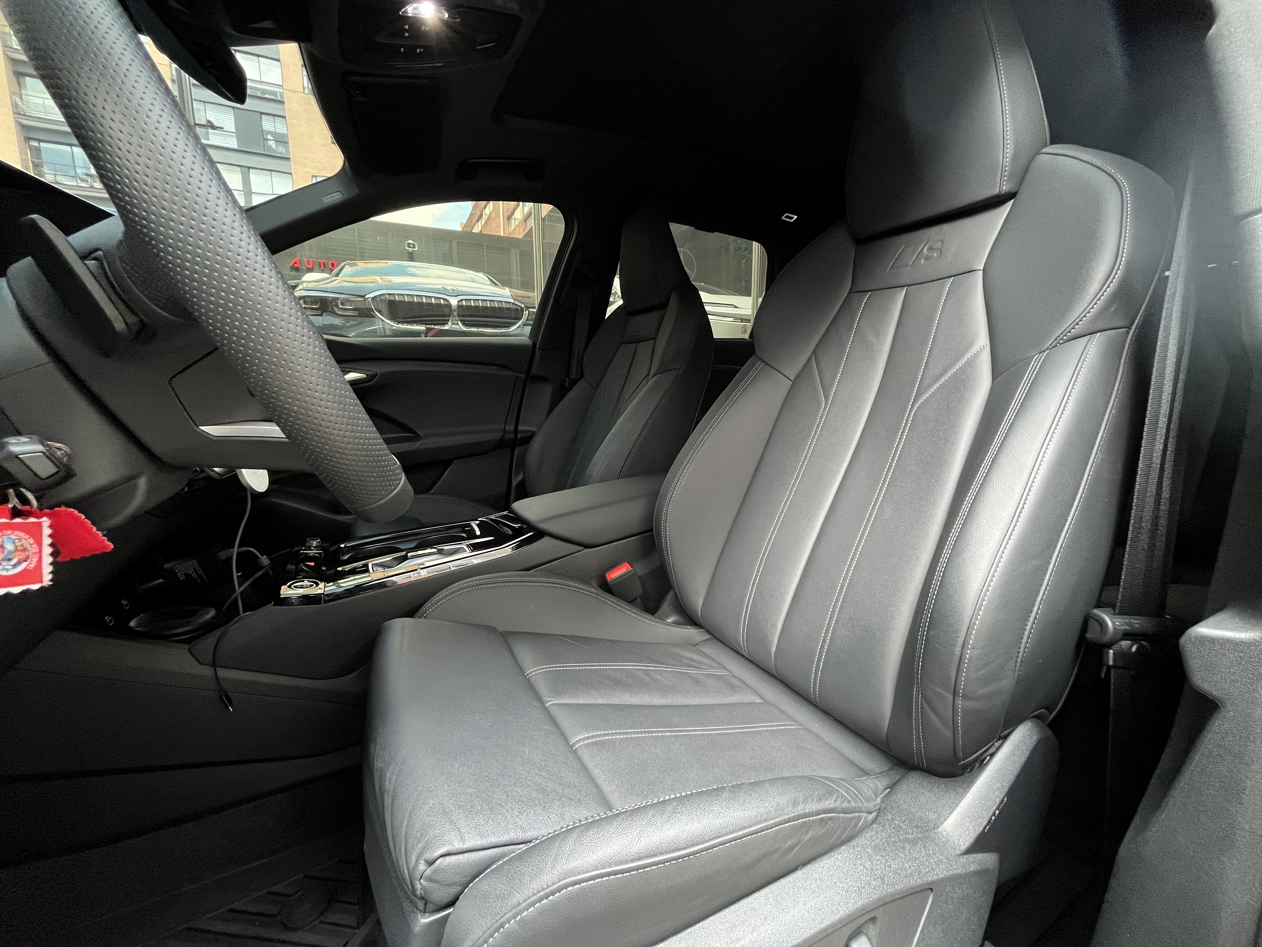 AUDI Q6 E-TRON 2025