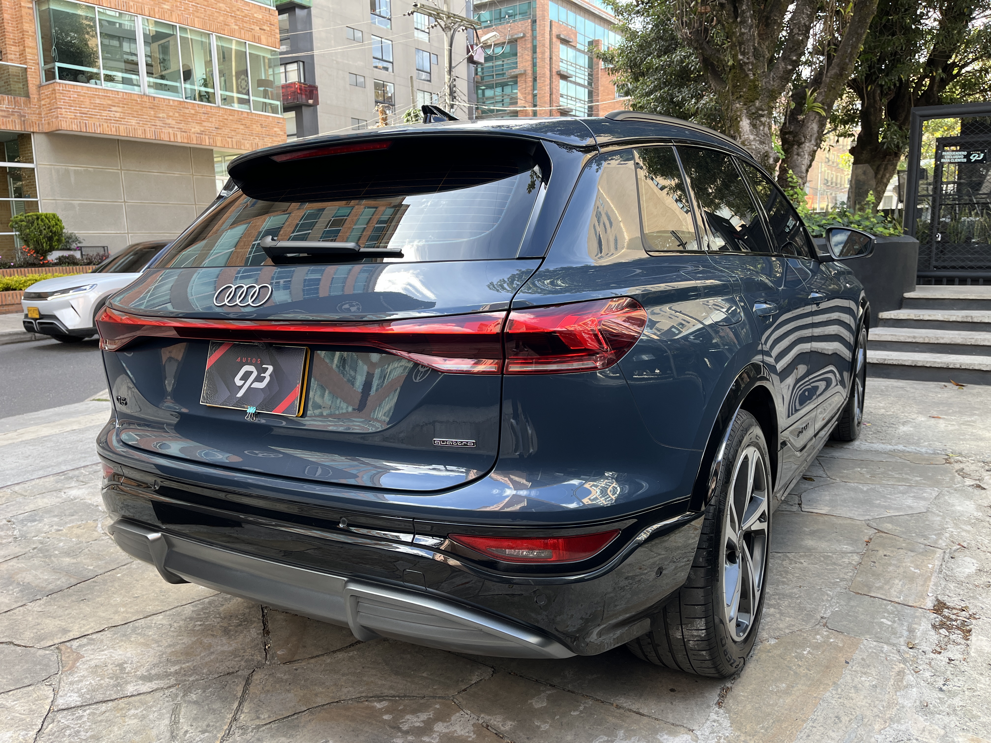 AUDI Q6 E-TRON 2025