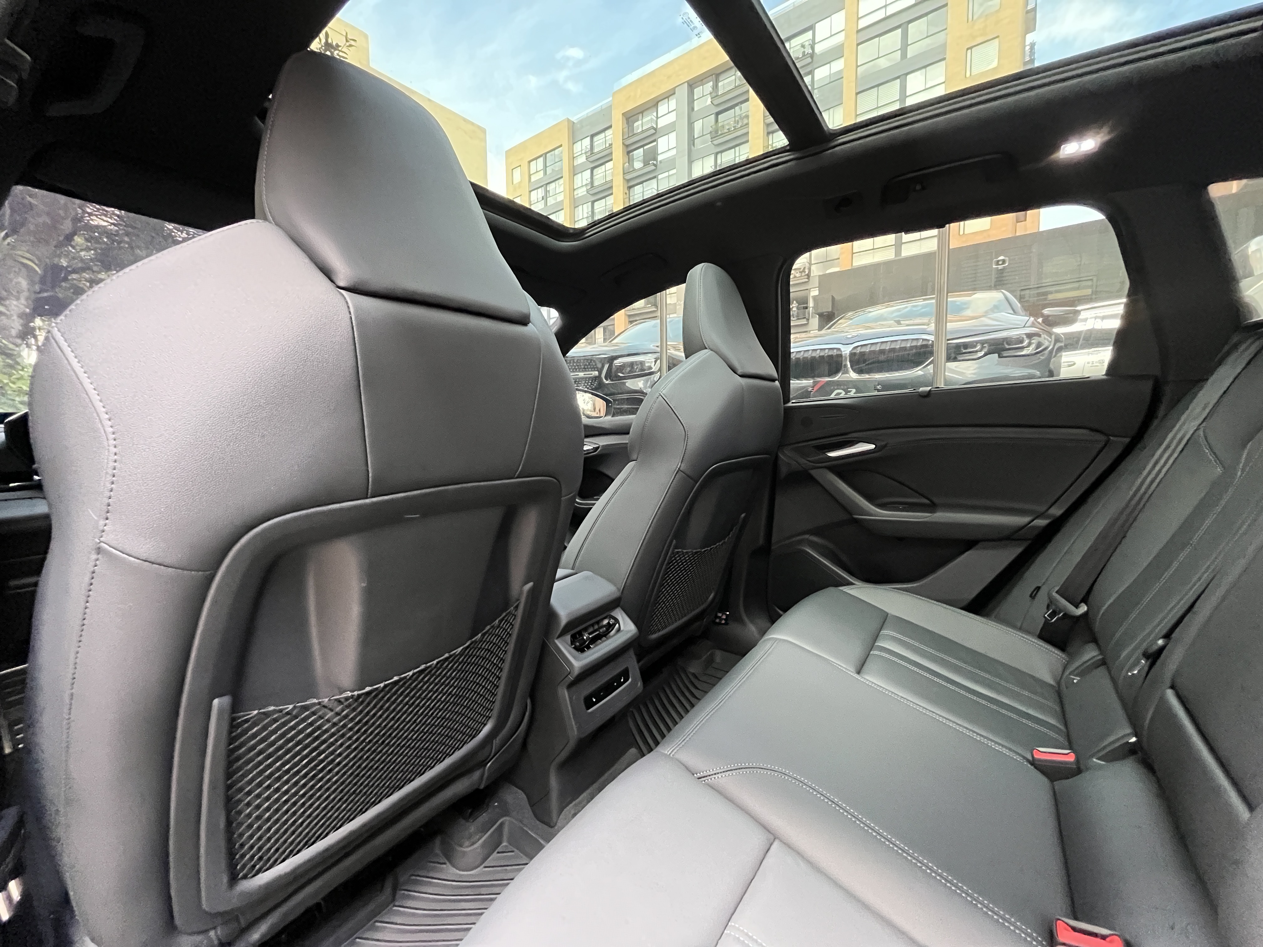 AUDI Q6 E-TRON 2025