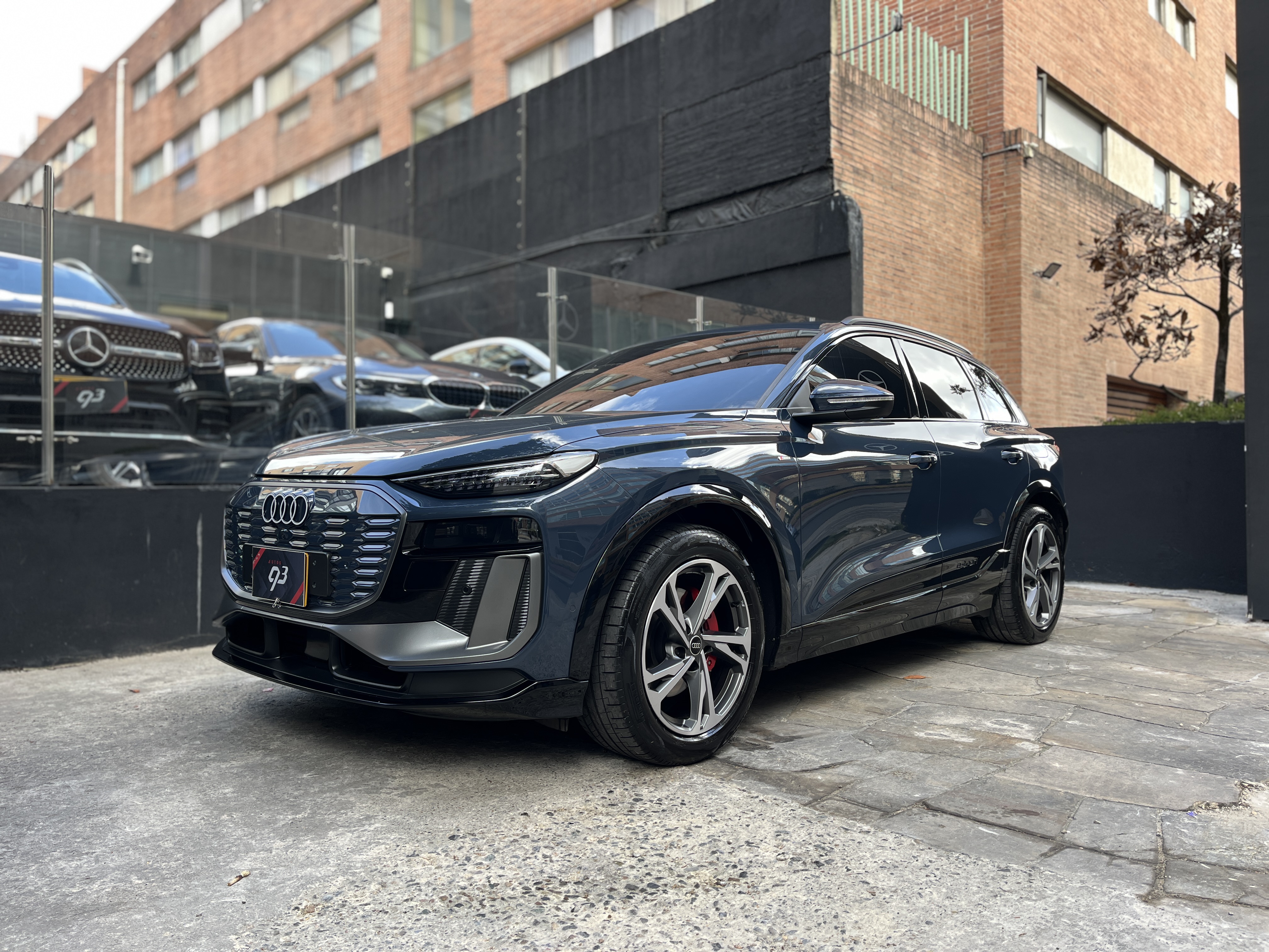 AUDI Q6 E-TRON 2025