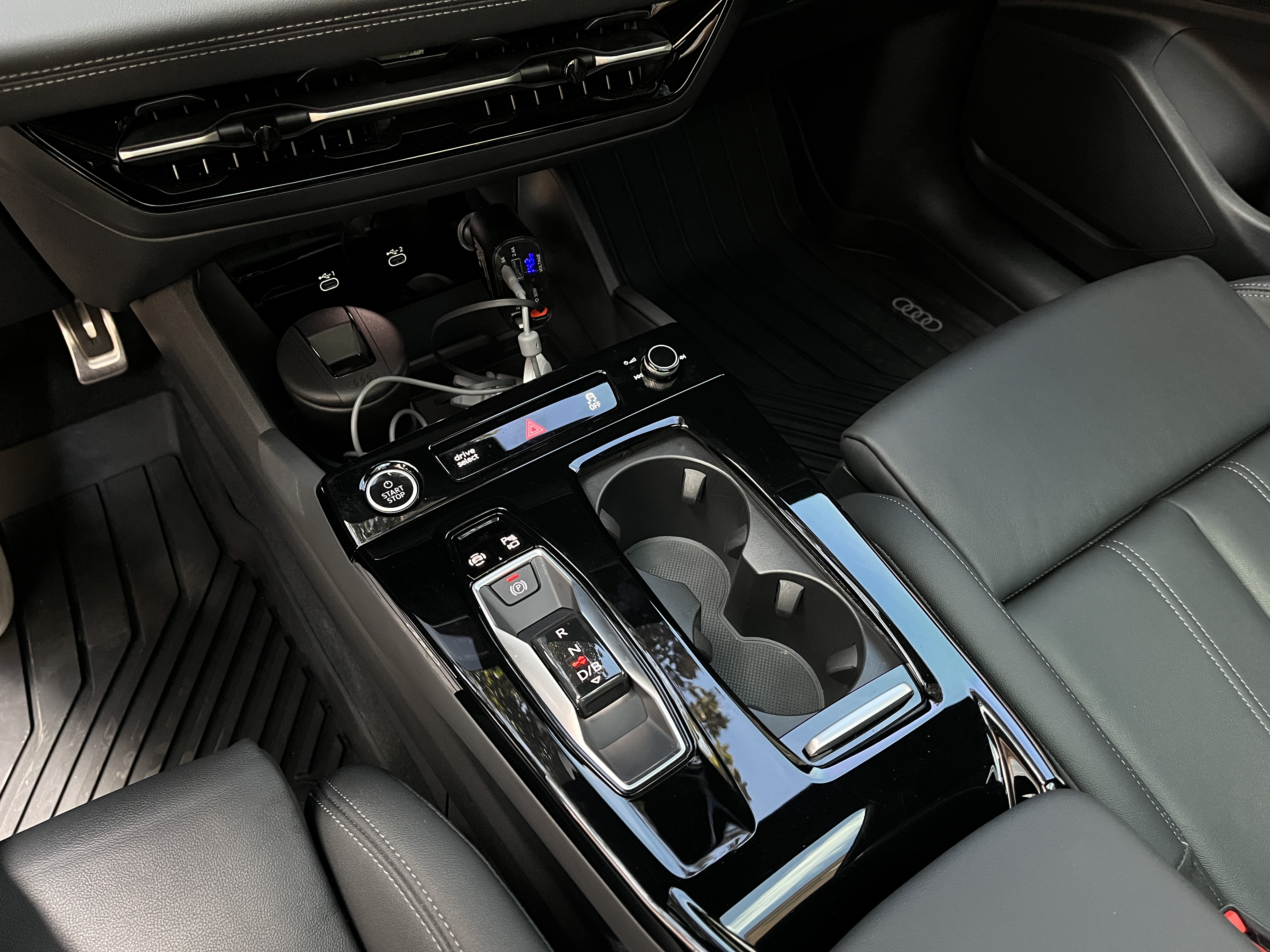 AUDI Q6 E-TRON 2025