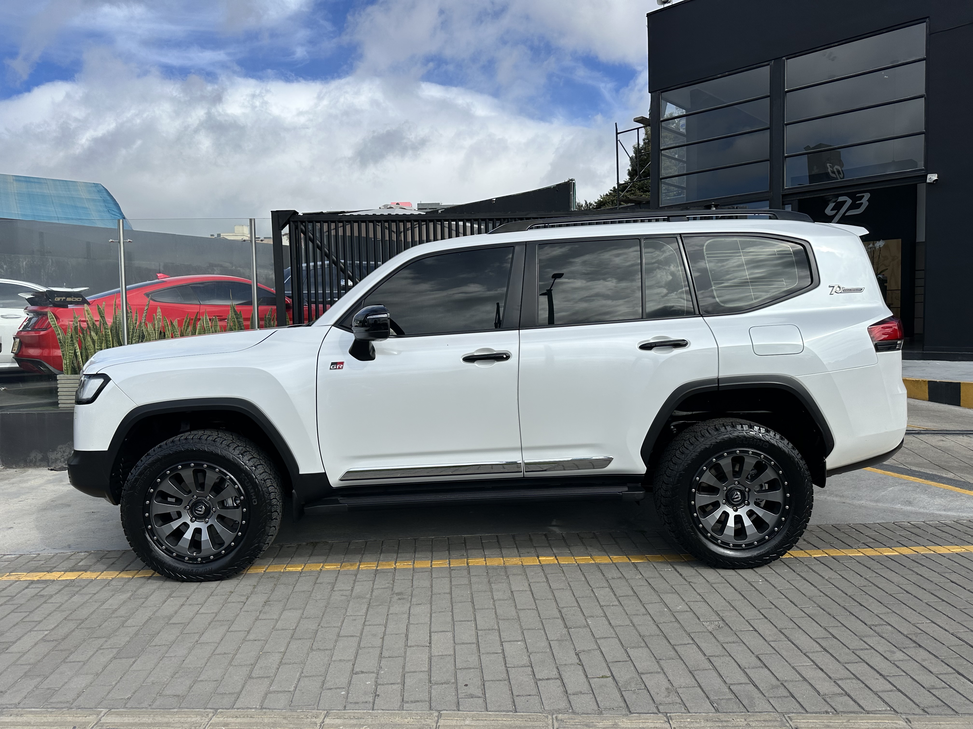 TOYOTA LAND CRUISER 300 GR 2022