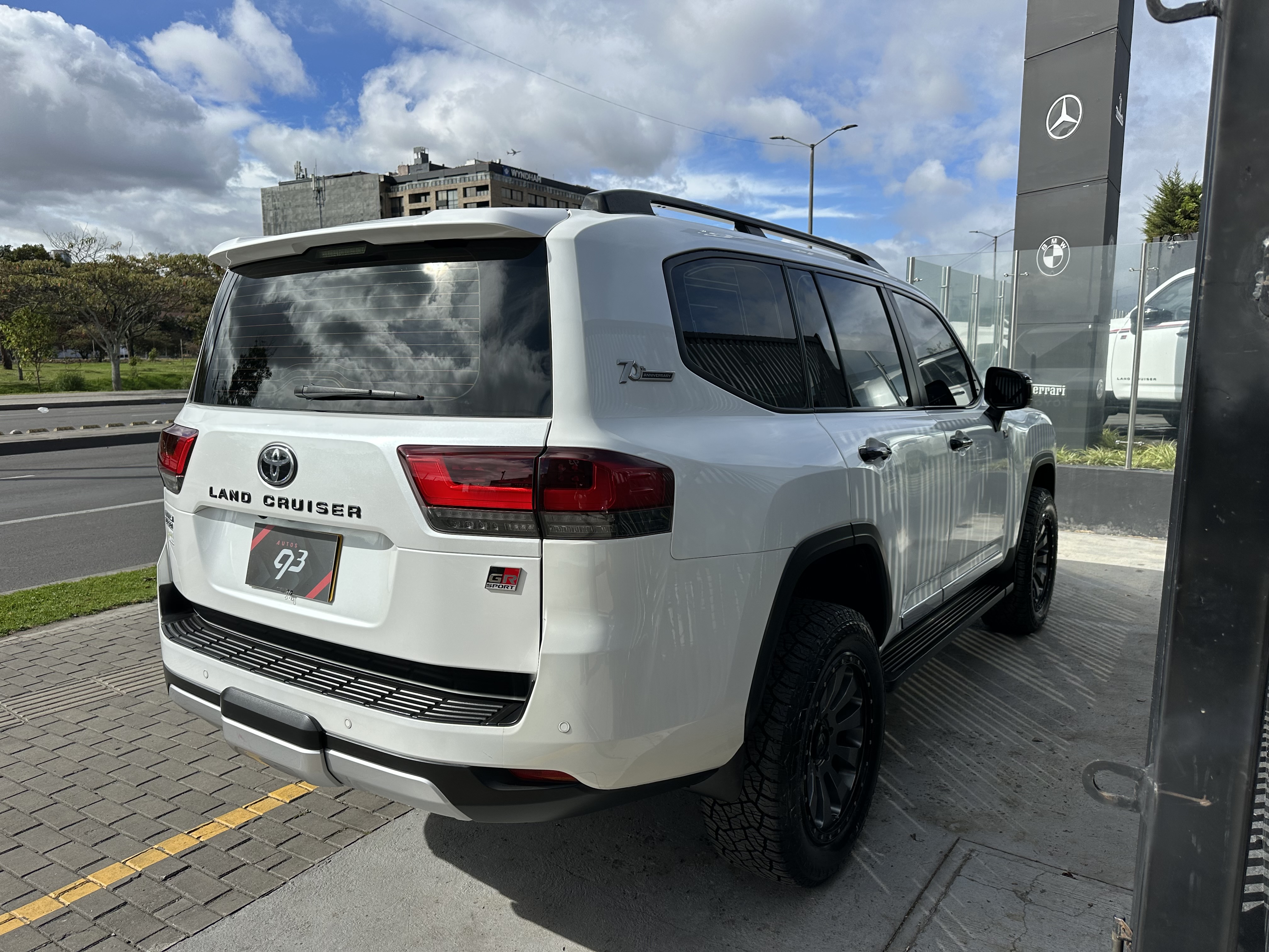 TOYOTA LAND CRUISER 300 GR 2022