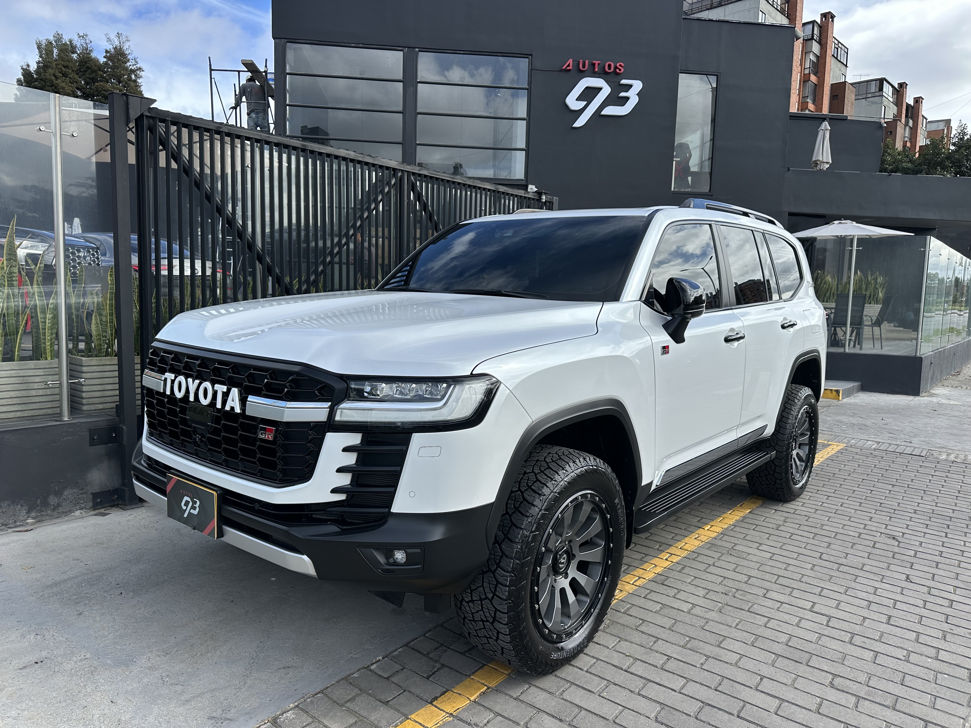 TOYOTA LAND CRUISER 300 GR 2022