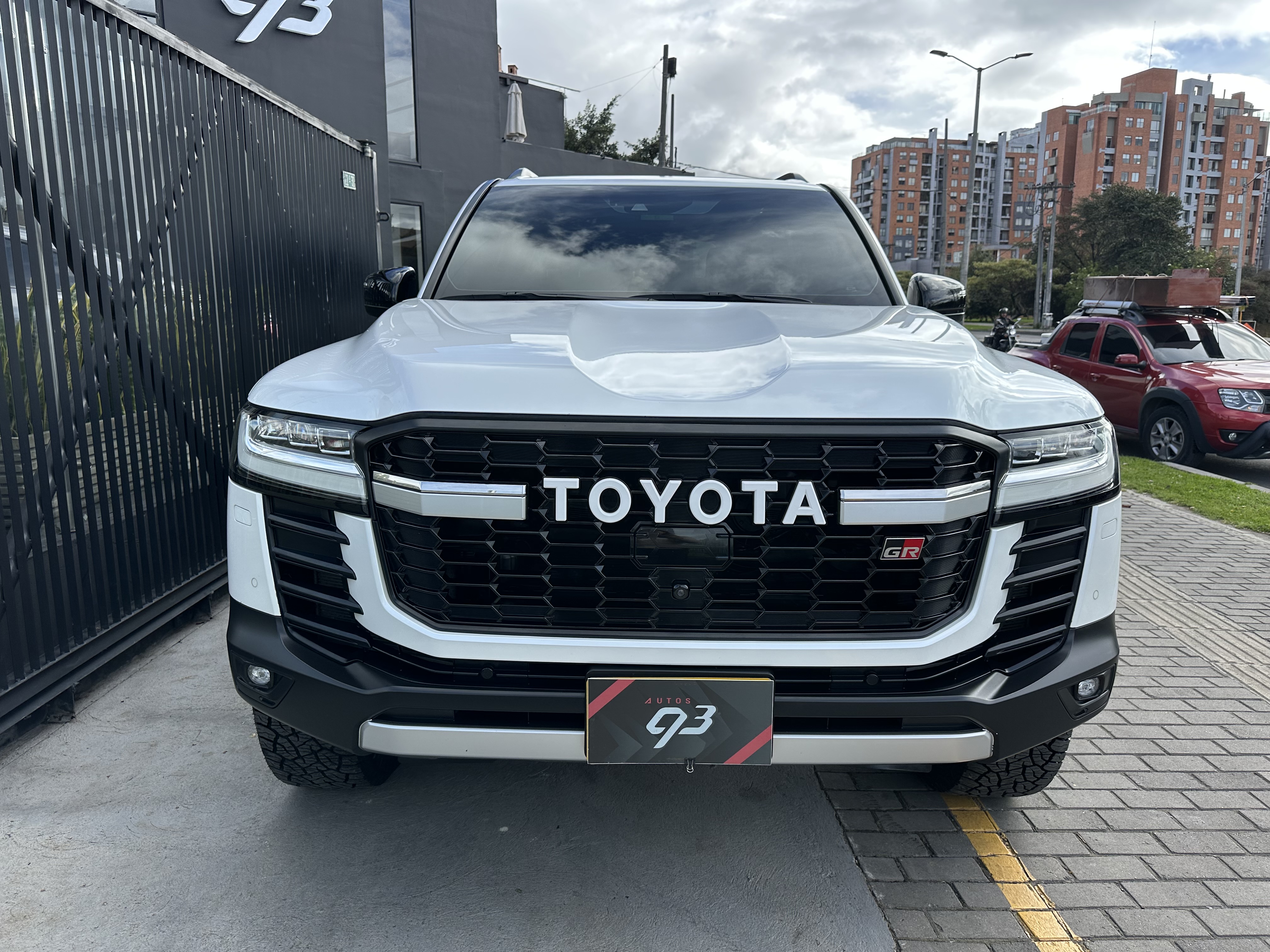 TOYOTA LAND CRUISER 300 GR 2022