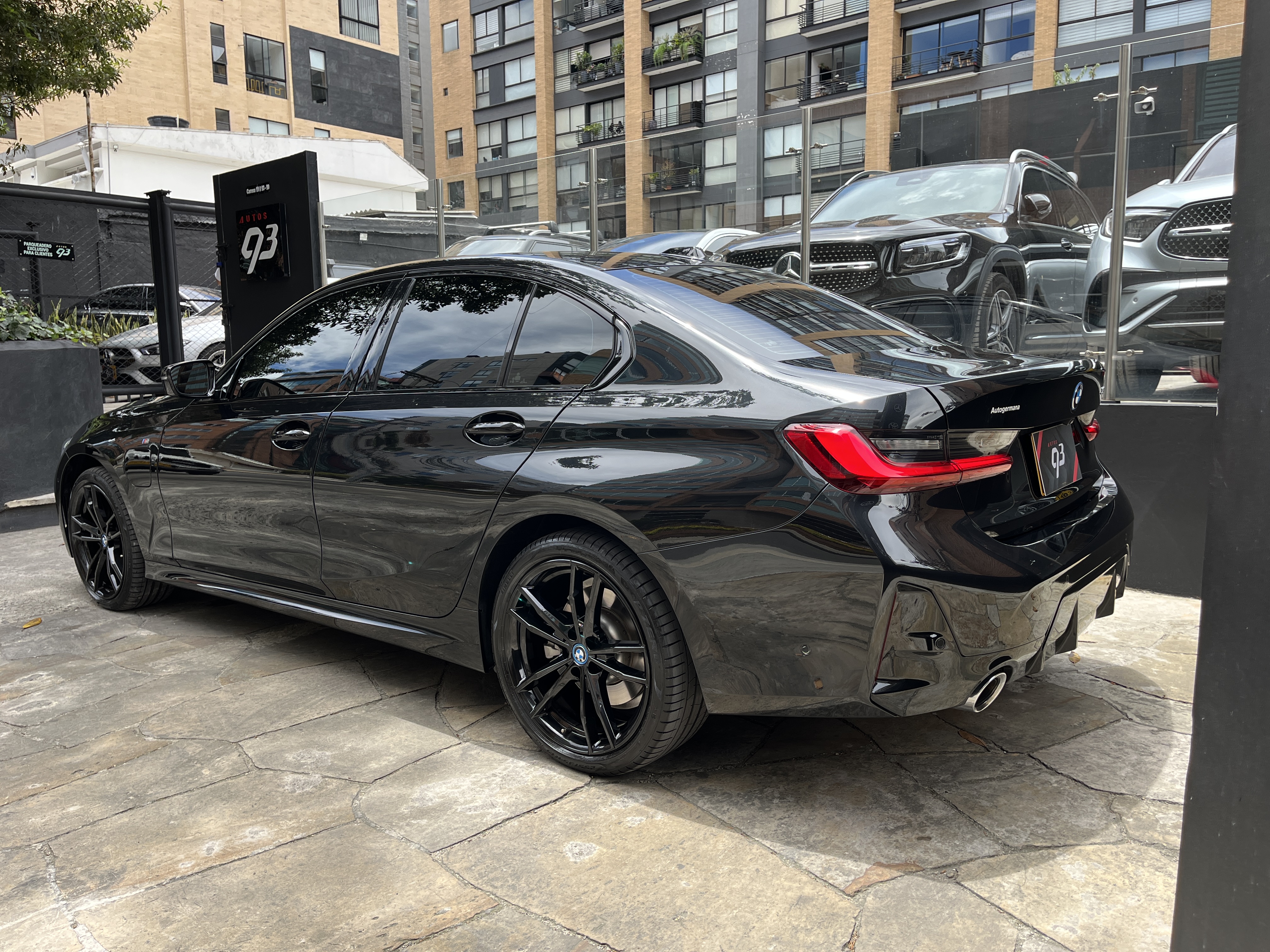 BMW 330E 2024