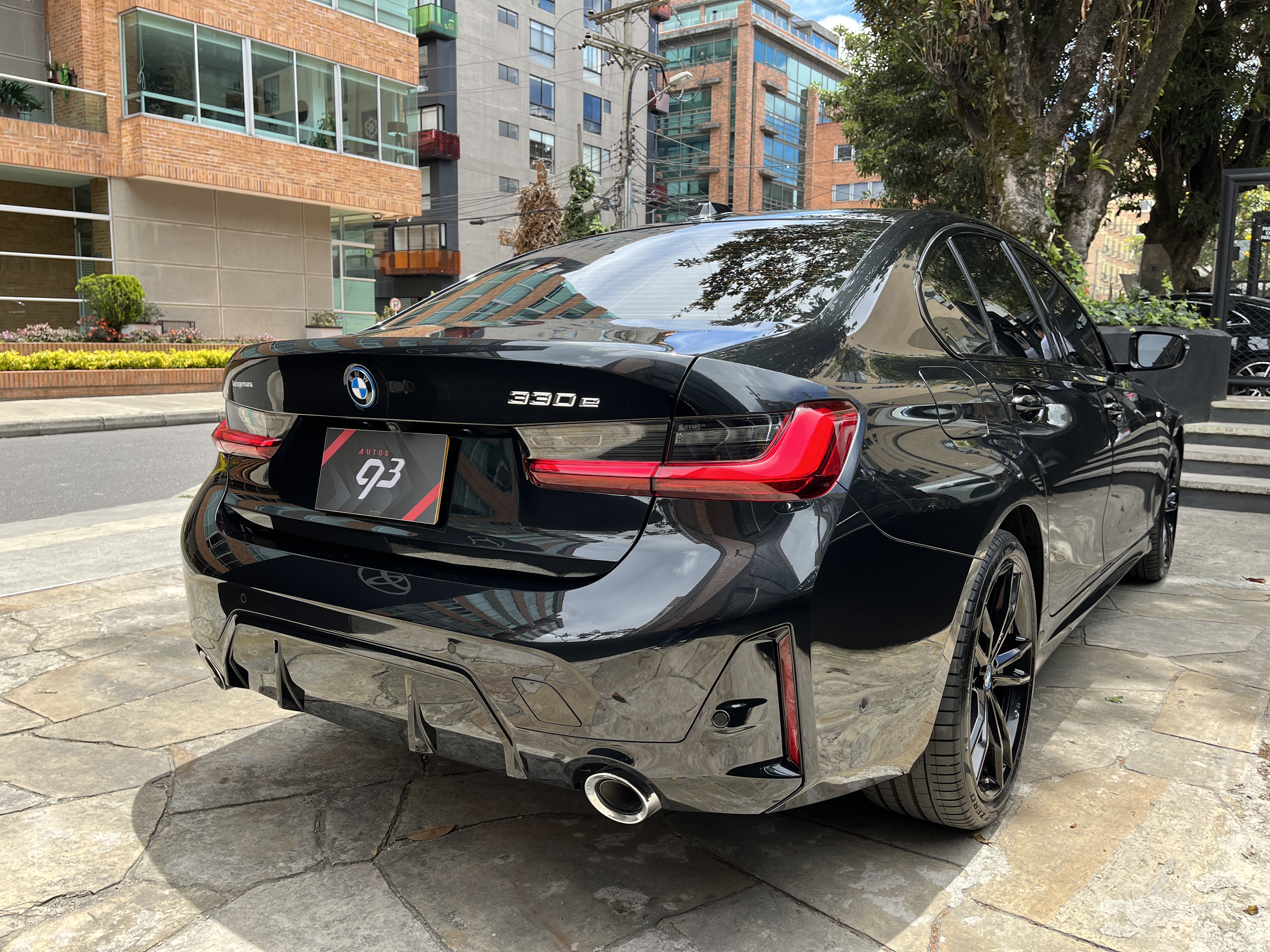 BMW 330E 2024