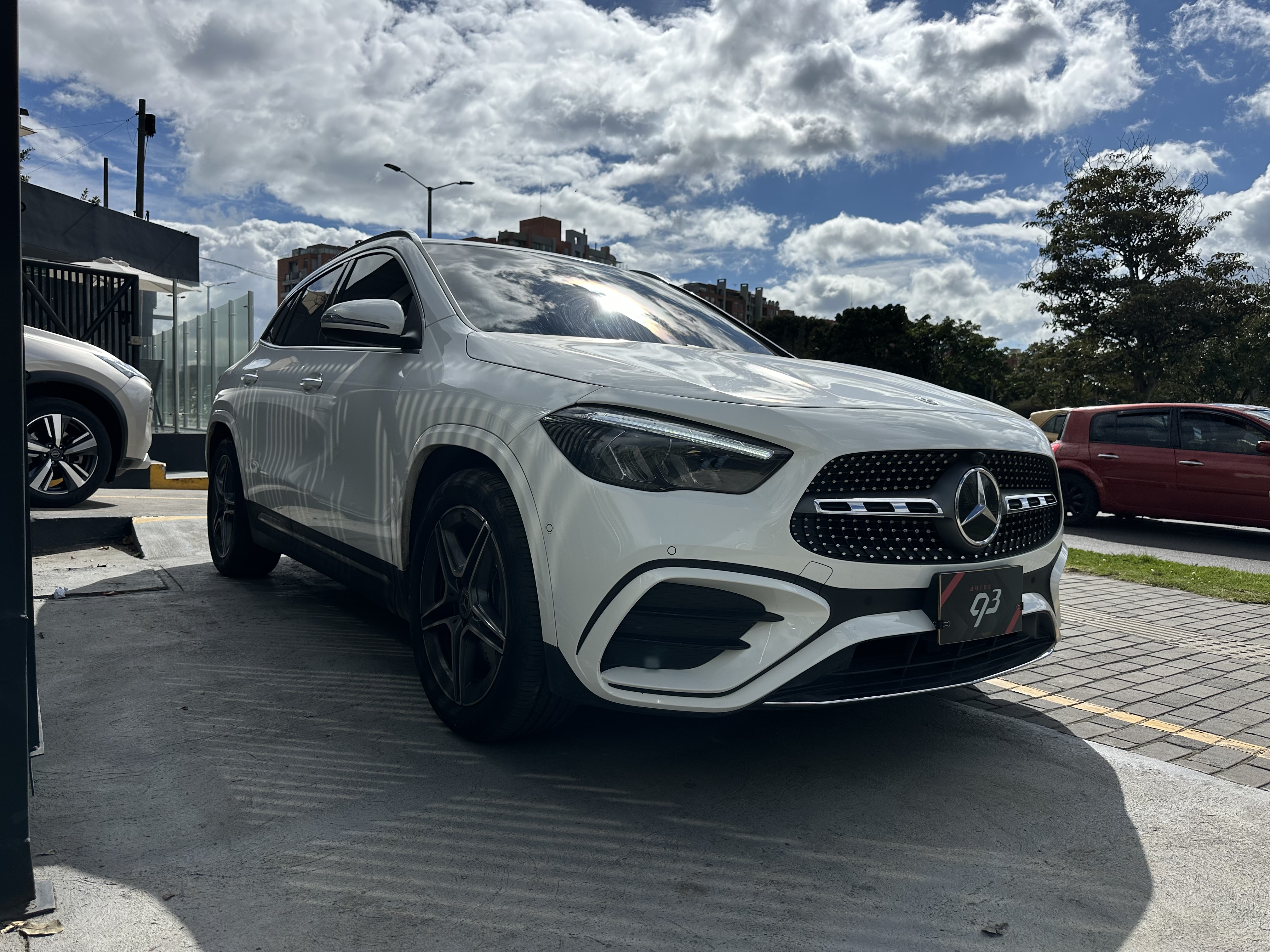 MERCEDES-BENZ GLA250 4MATIC 2025