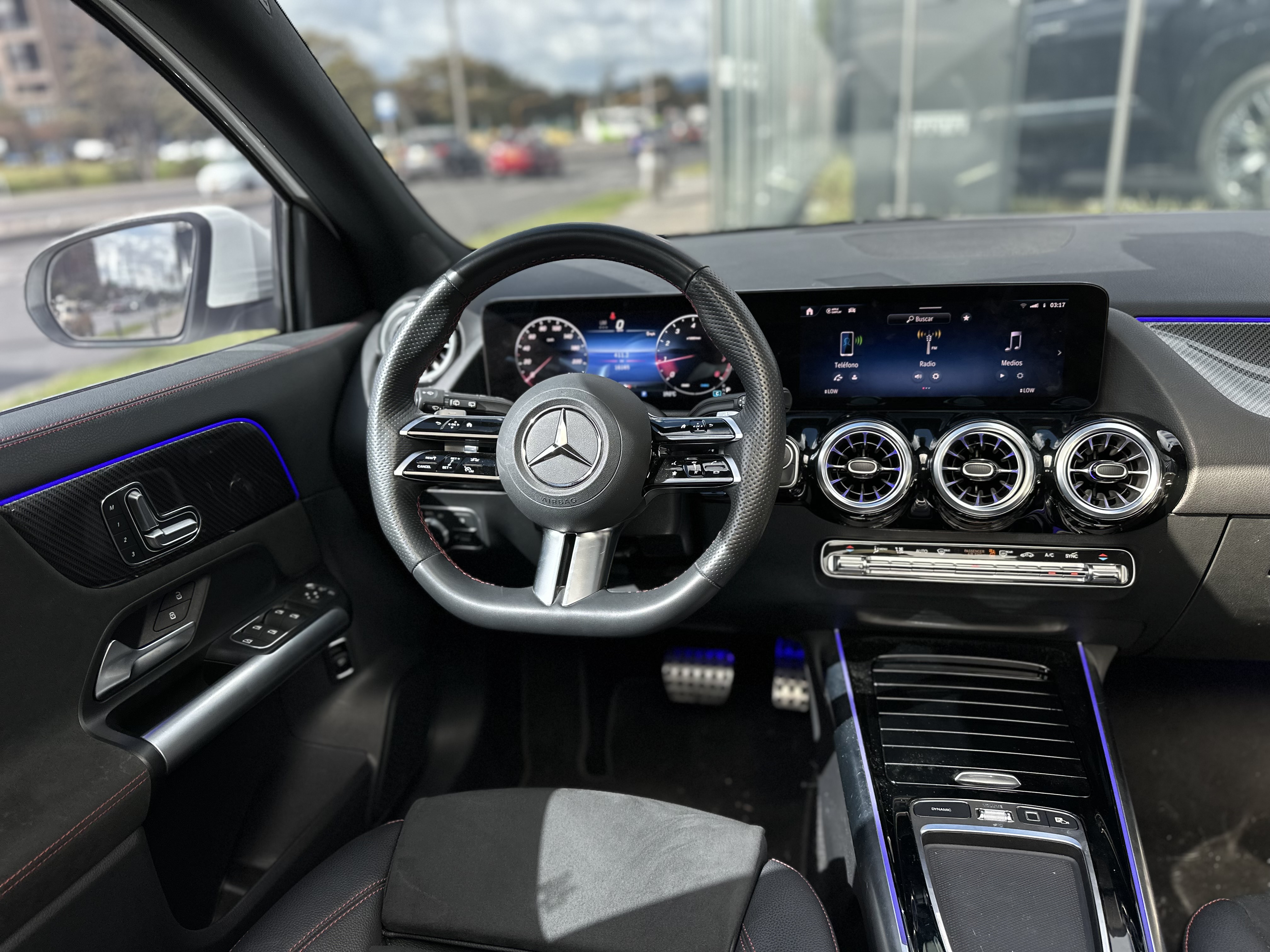 MERCEDES-BENZ GLA250 4MATIC 2025