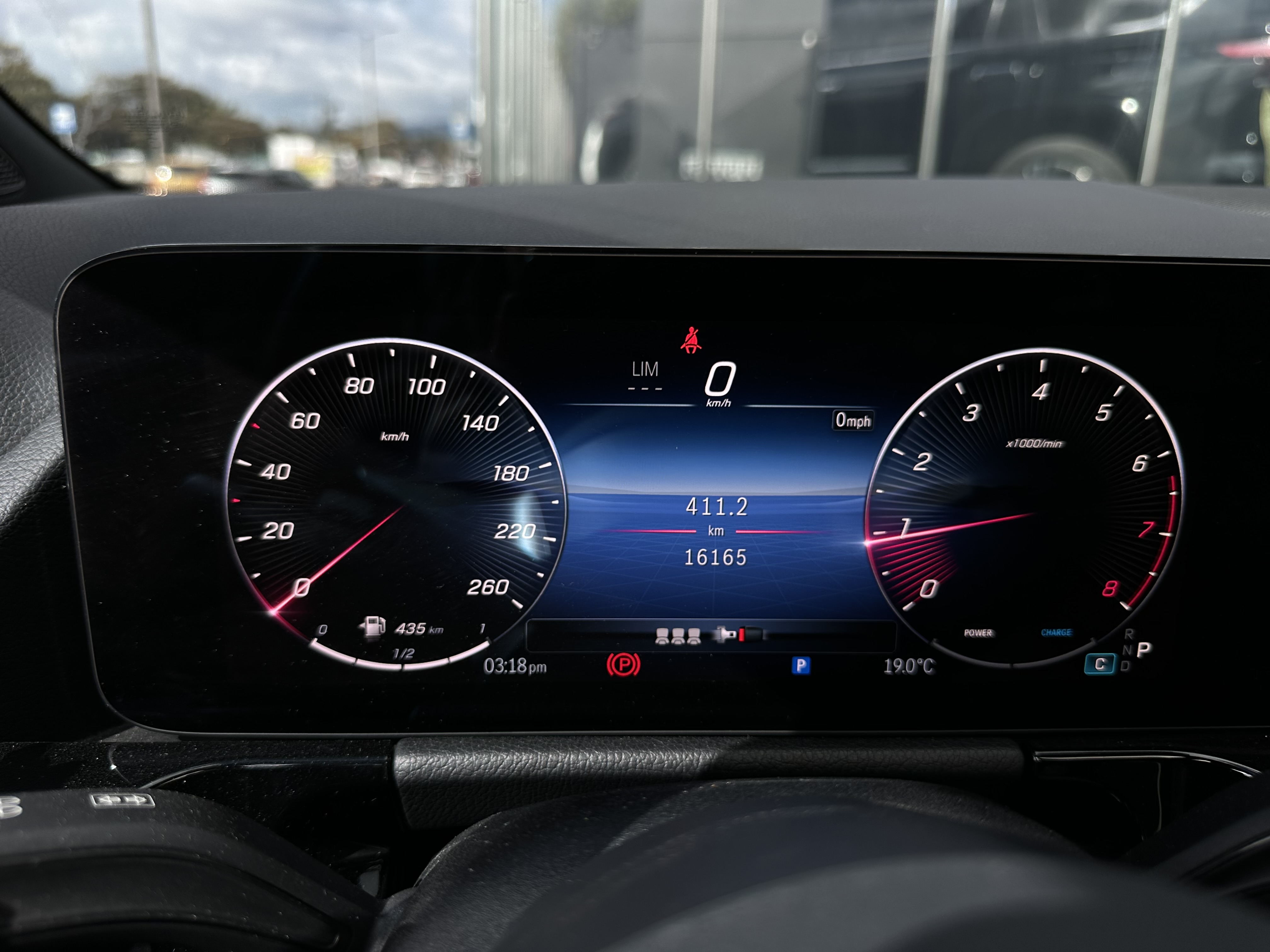 MERCEDES-BENZ GLA250 4MATIC 2025