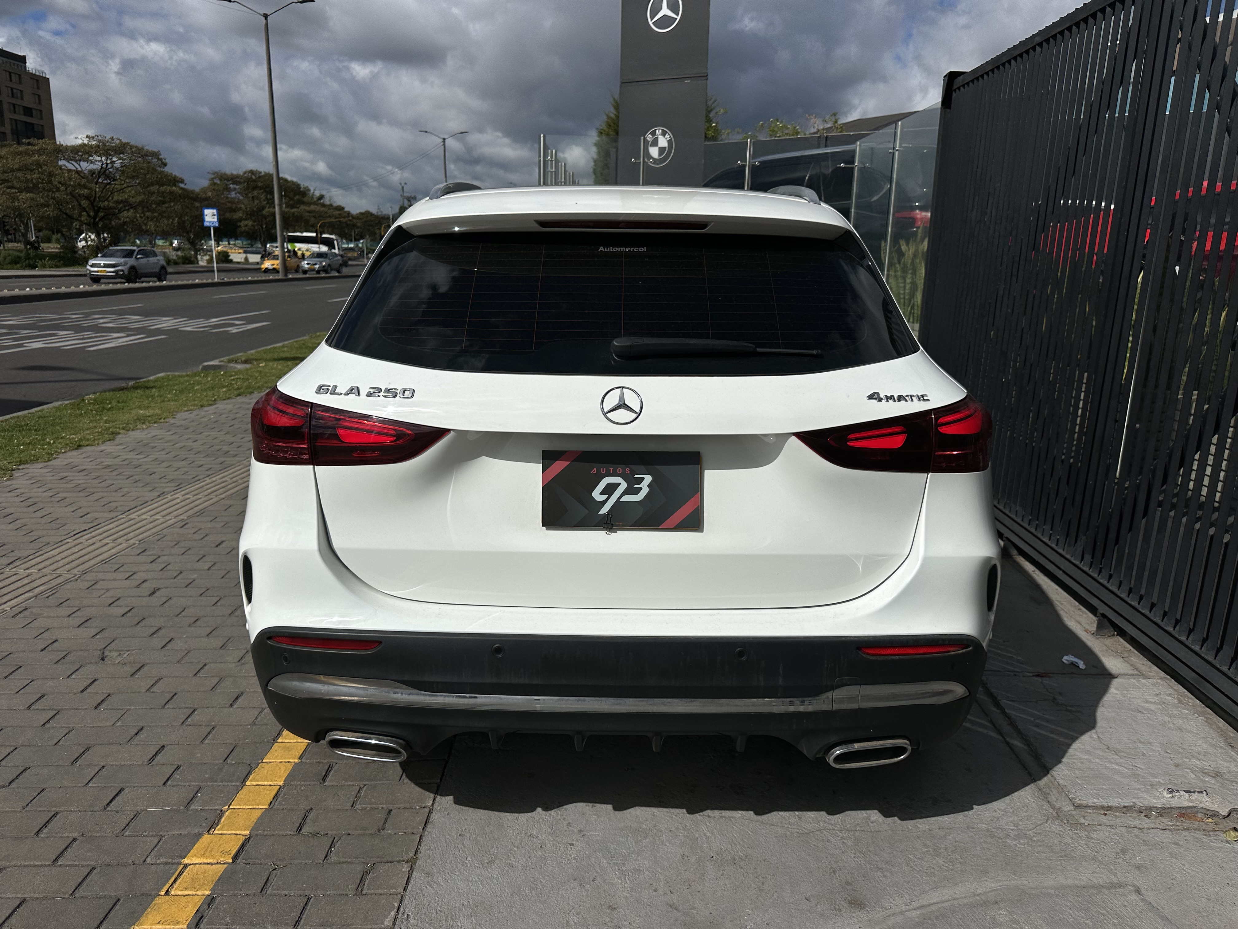 MERCEDES-BENZ GLA250 4MATIC 2025