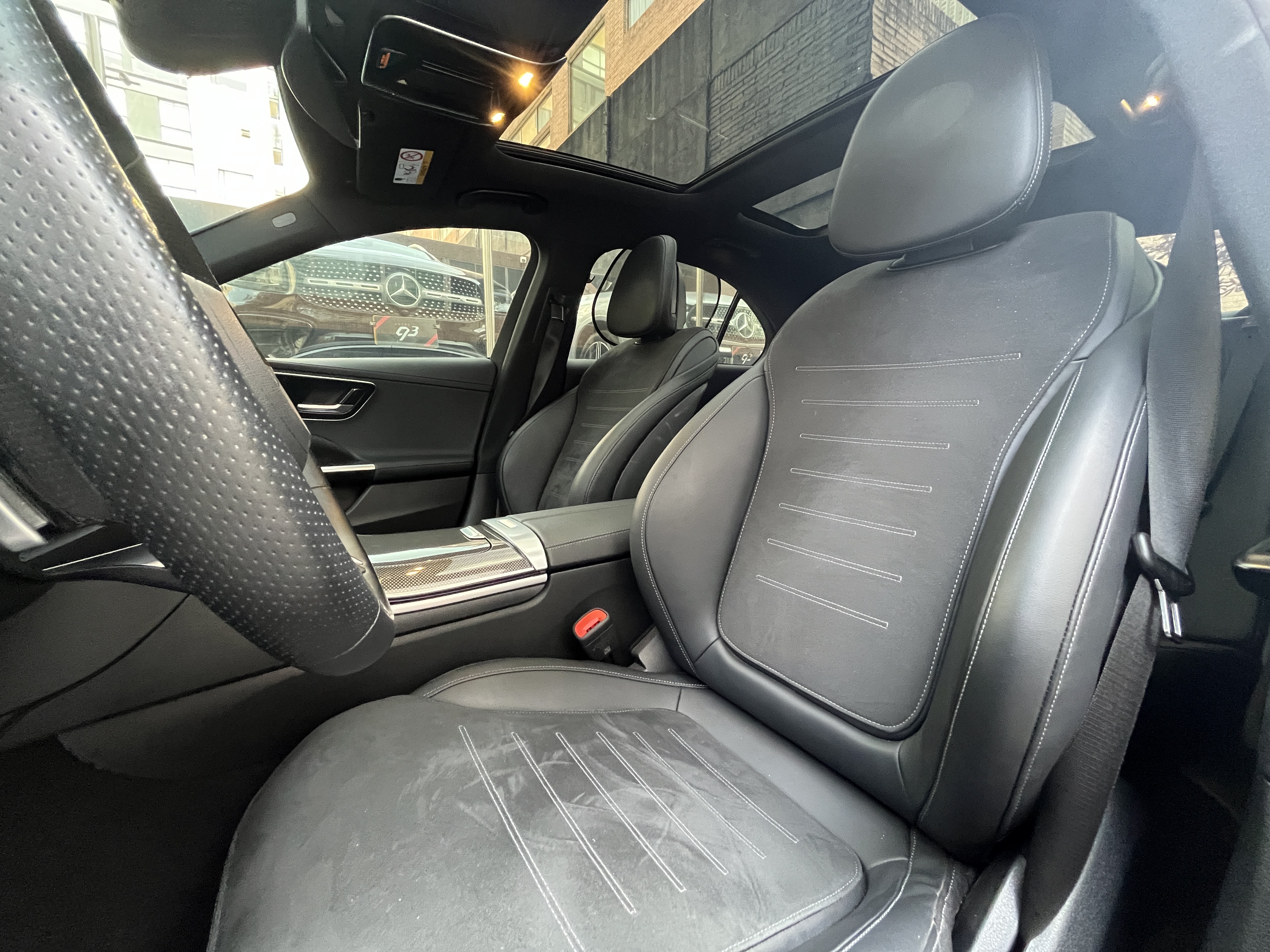 MERCEDES-BENZ C200 2025