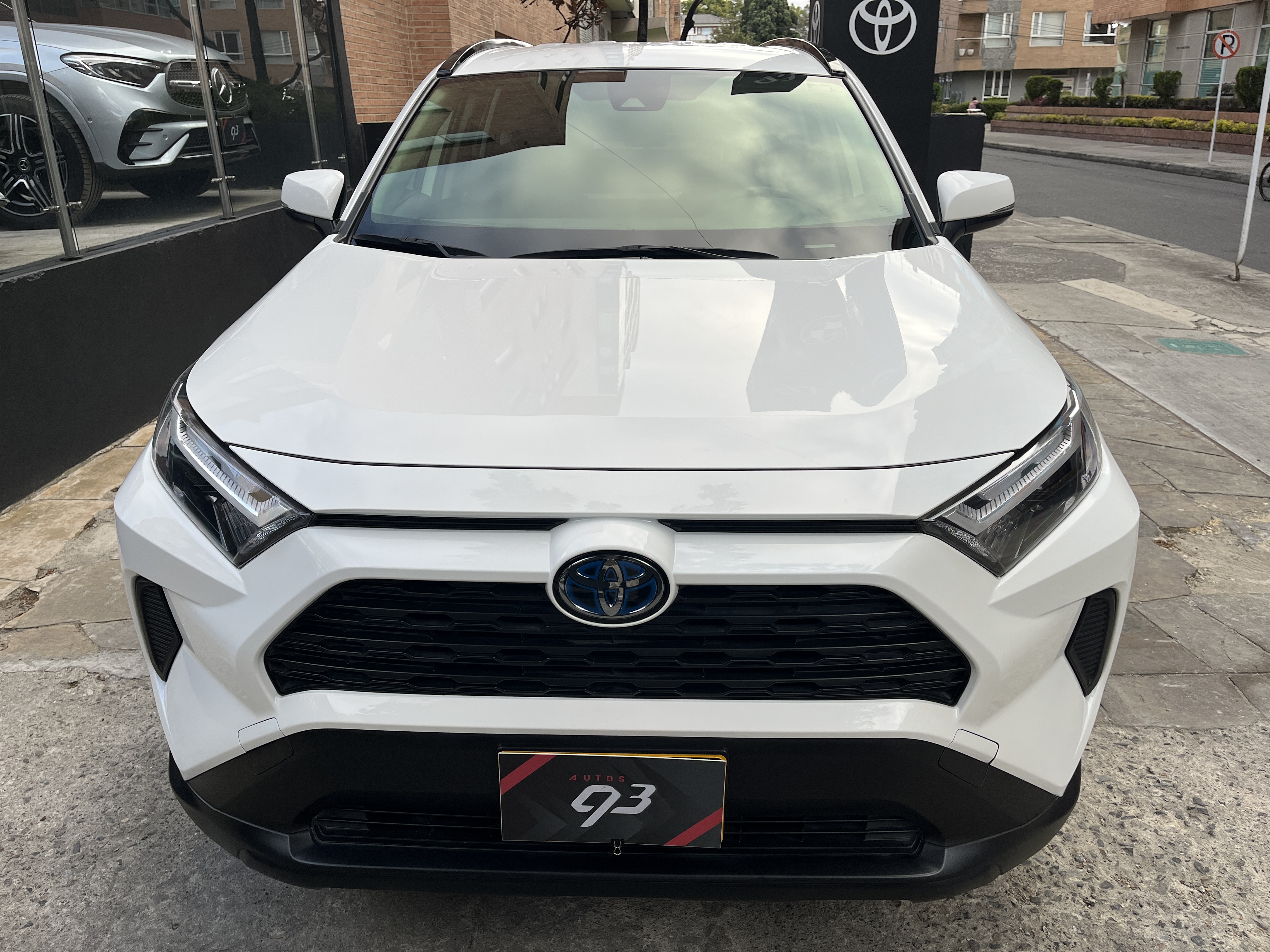 TOYOTA RAV4 2024