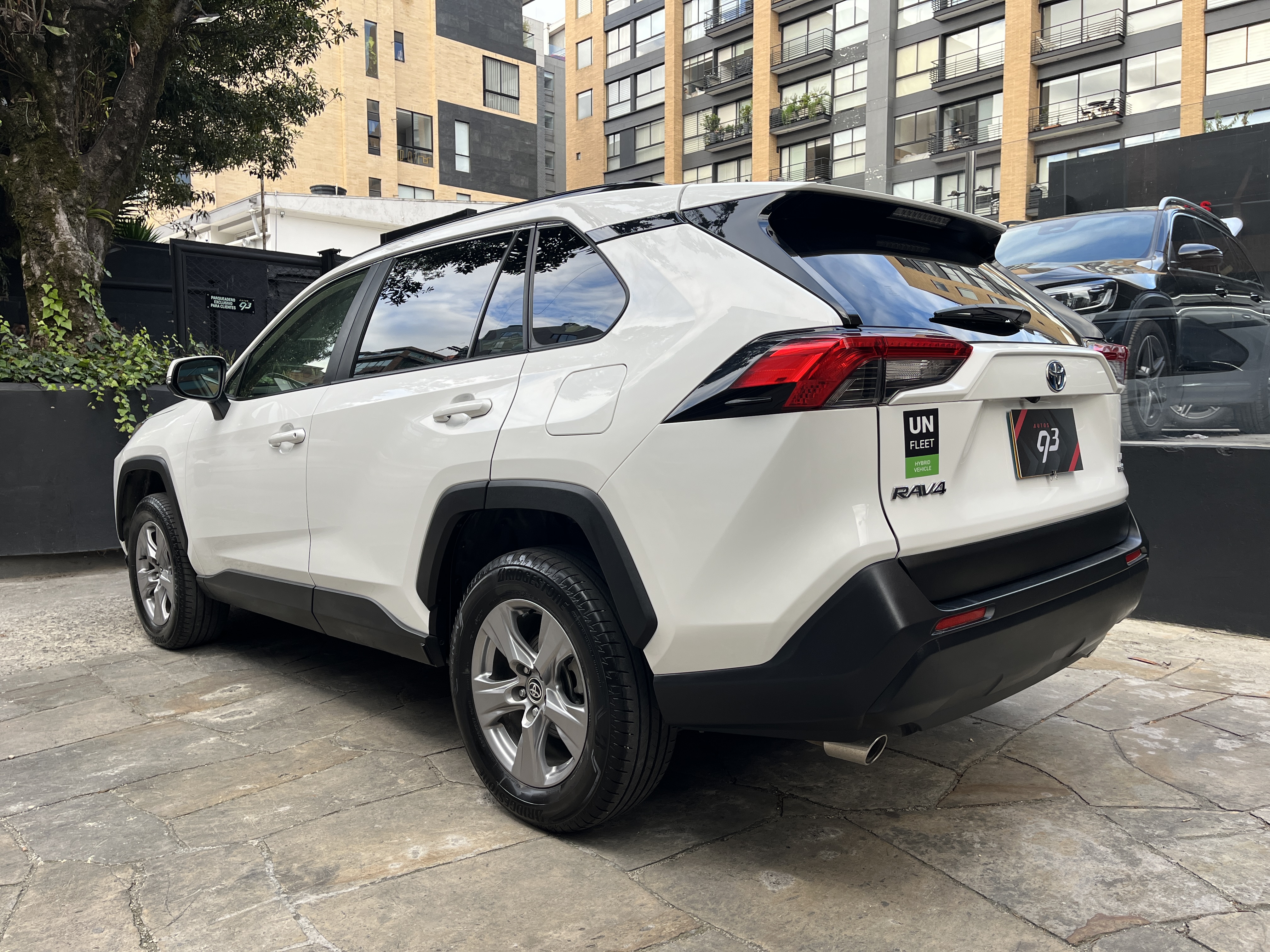 TOYOTA RAV4 2024