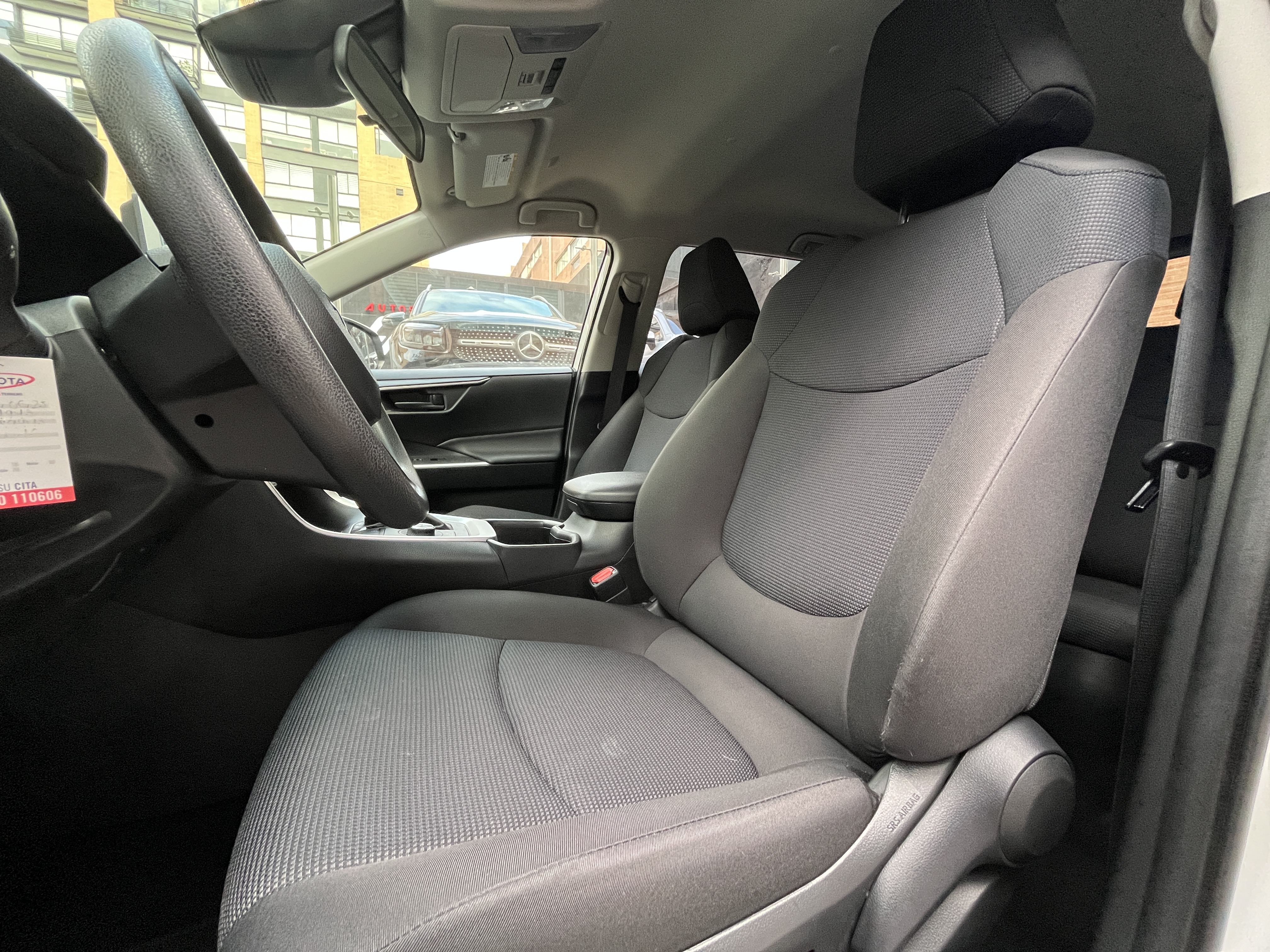 TOYOTA RAV4 2024