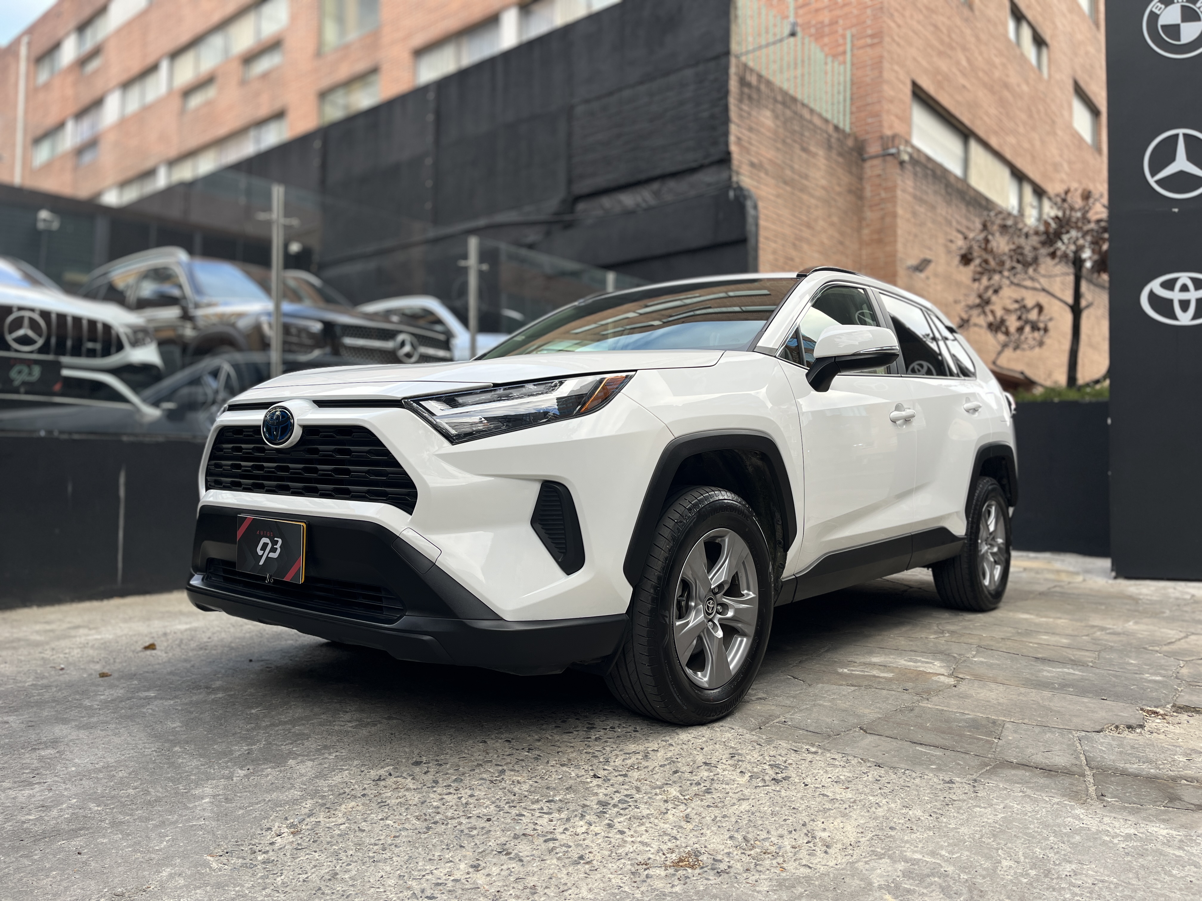 TOYOTA RAV4 2024