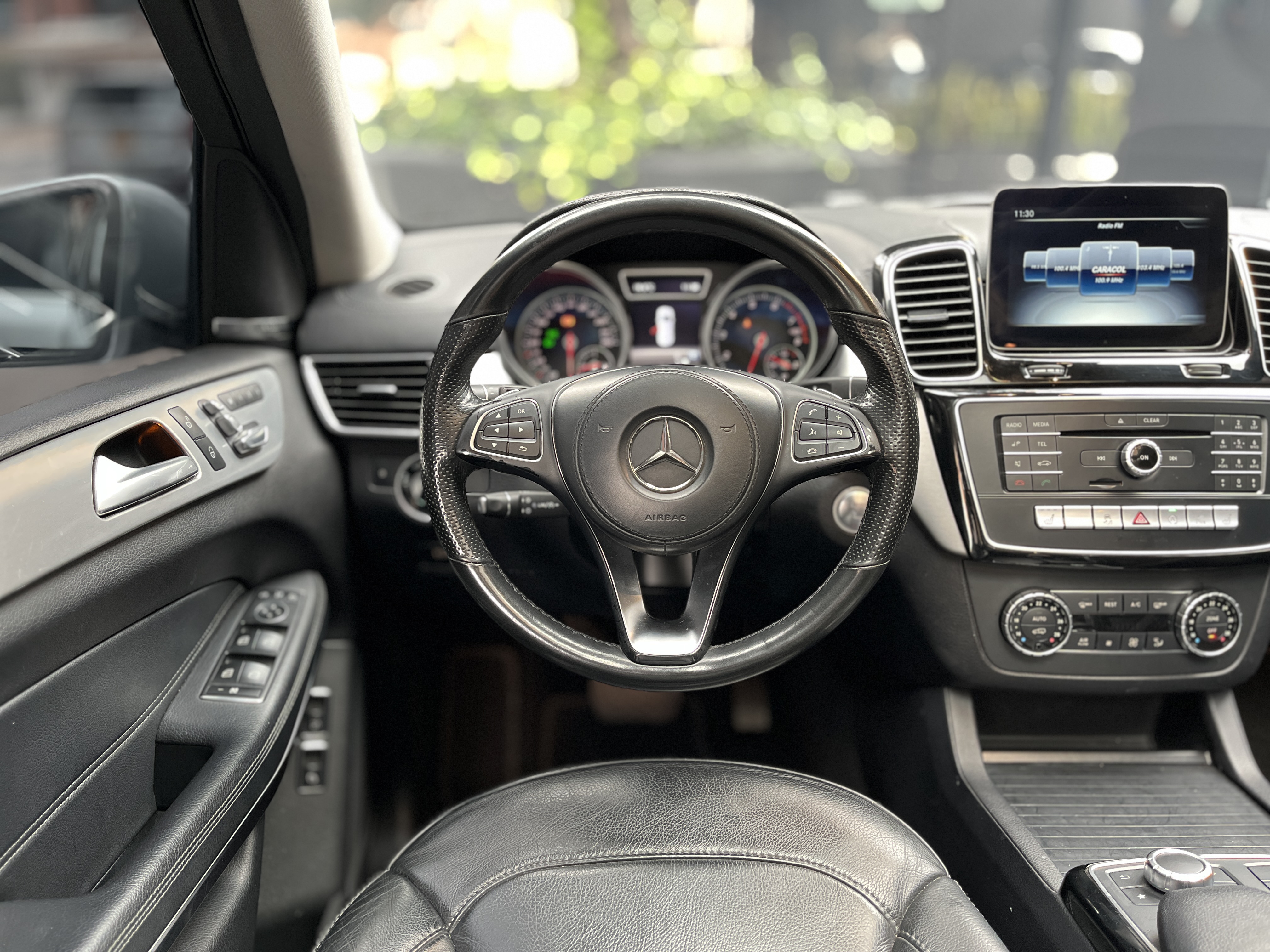 MERCEDES-BENZ GLS500 2019