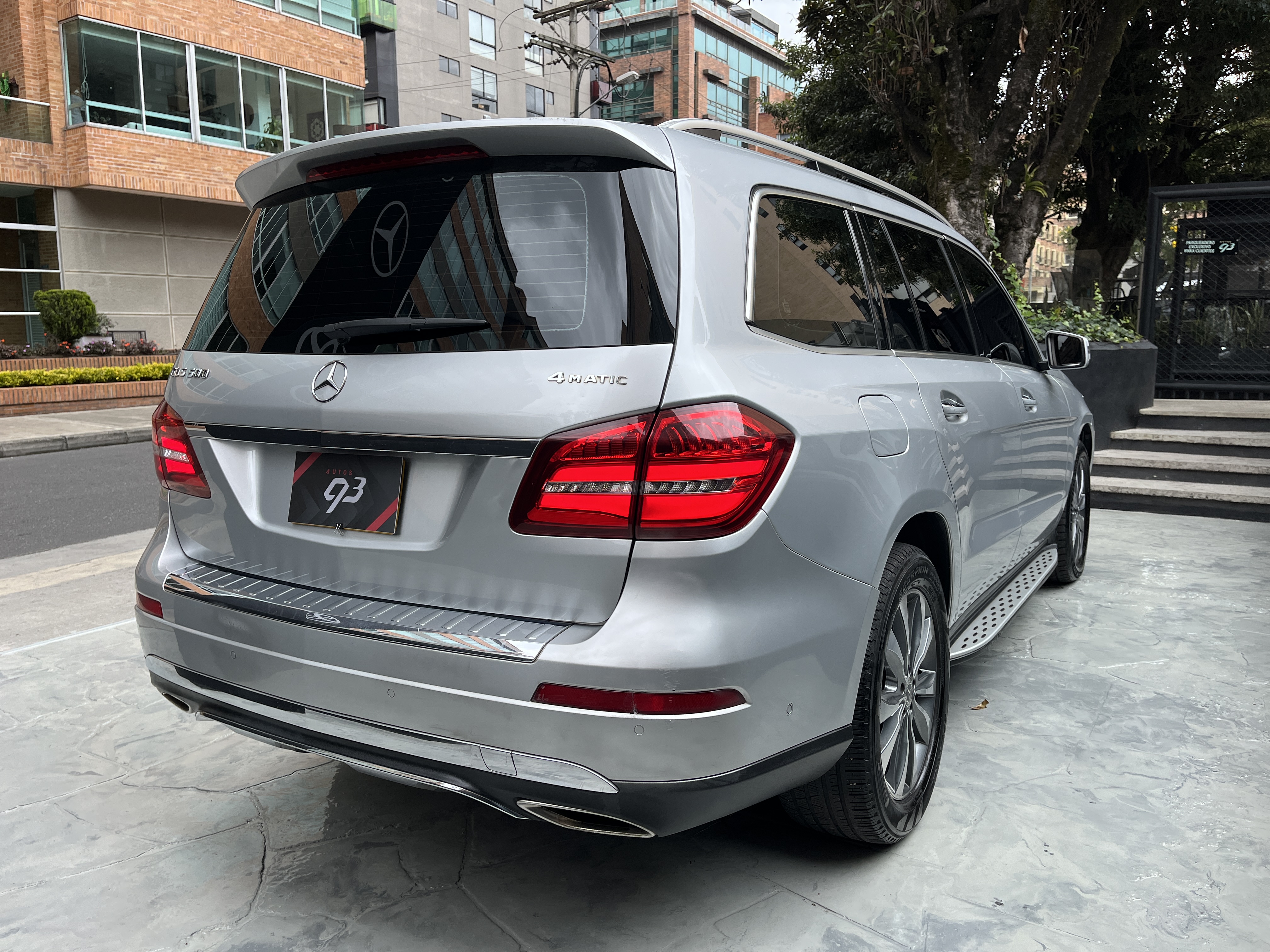 MERCEDES-BENZ GLS500 2019