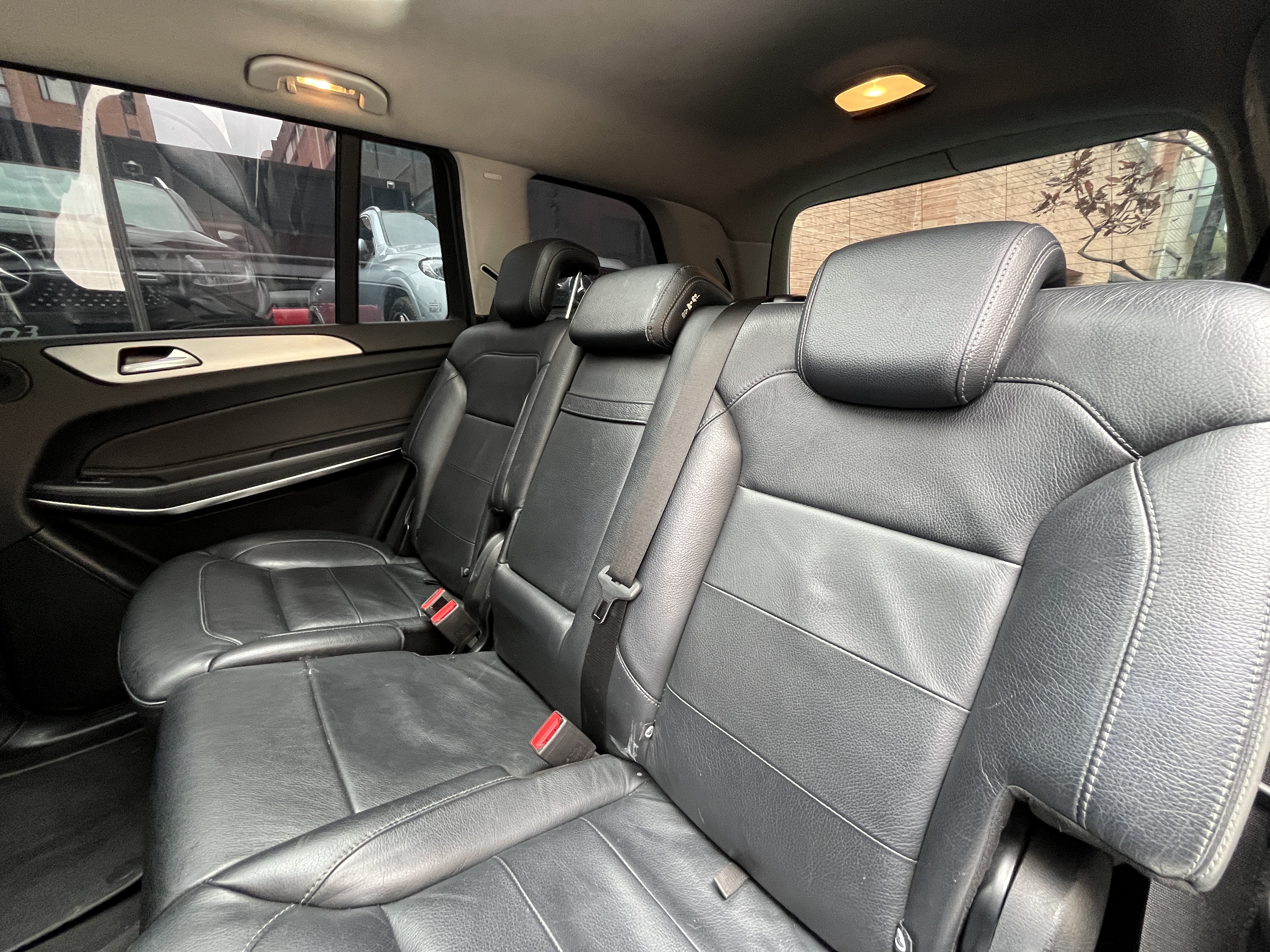 MERCEDES-BENZ GLS500 2019