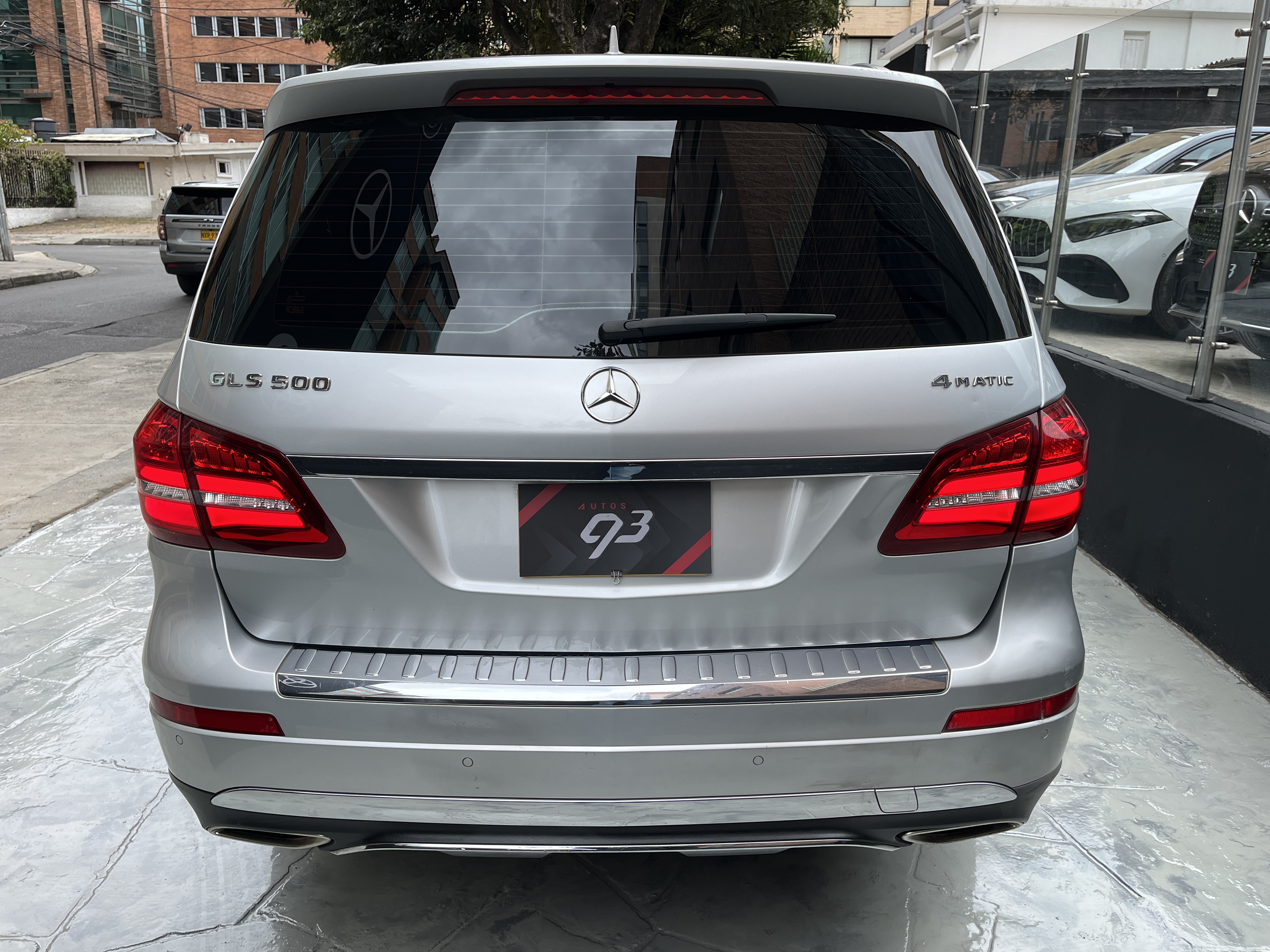 MERCEDES-BENZ GLS500 2019