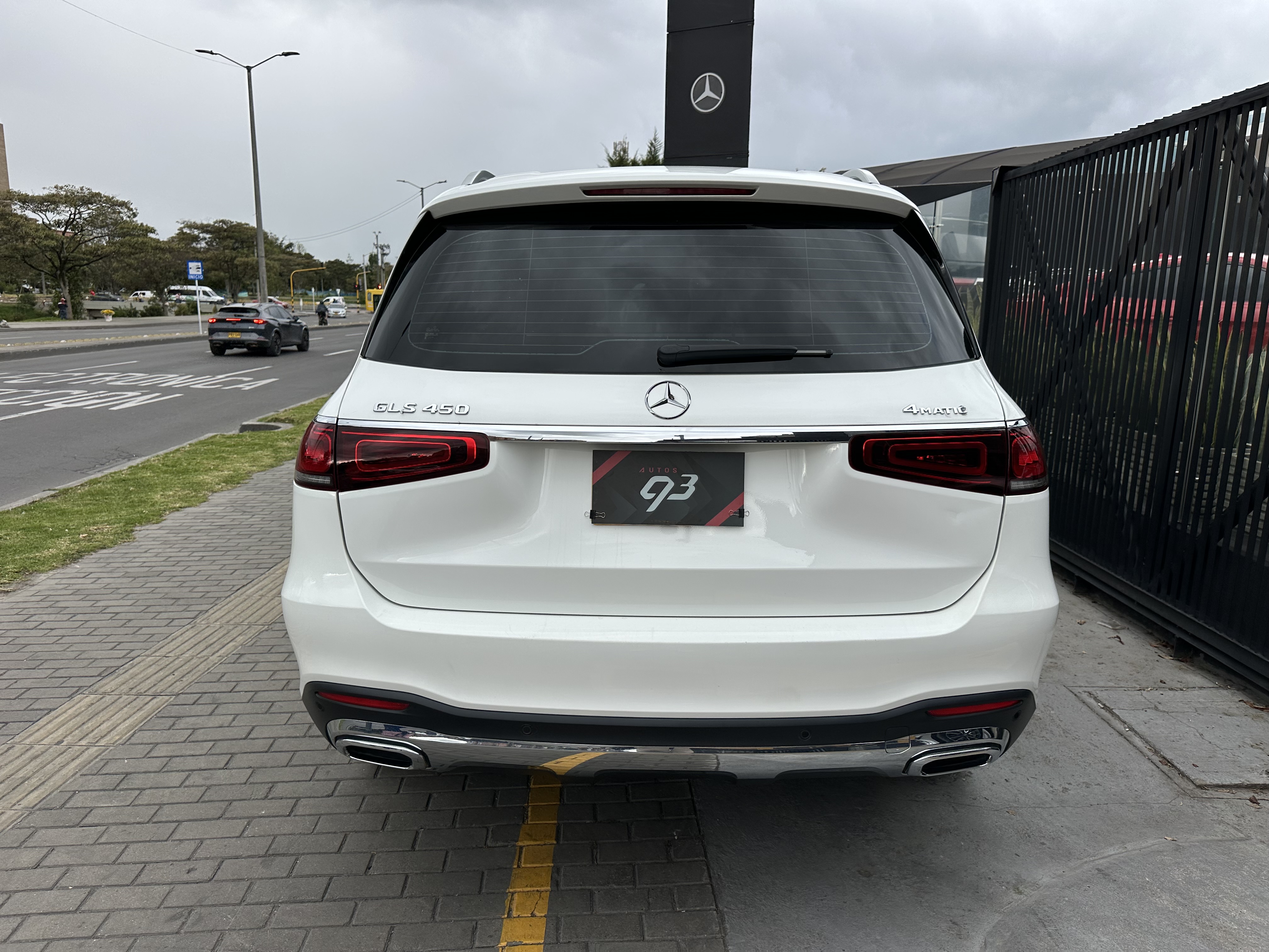 MERCEDES-BENZ GLS450 4MATIC 2022