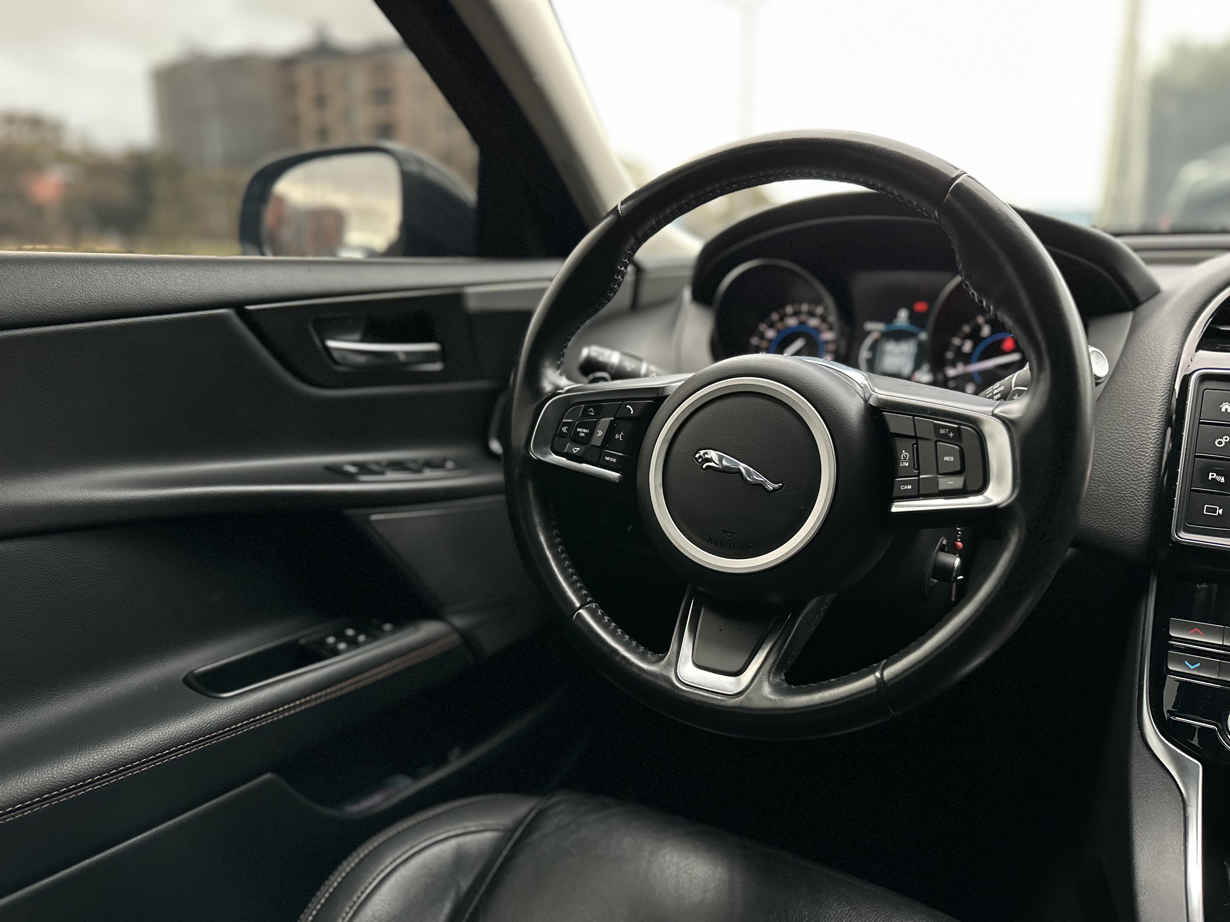 JAGUAR XE PRESTIGE 2018