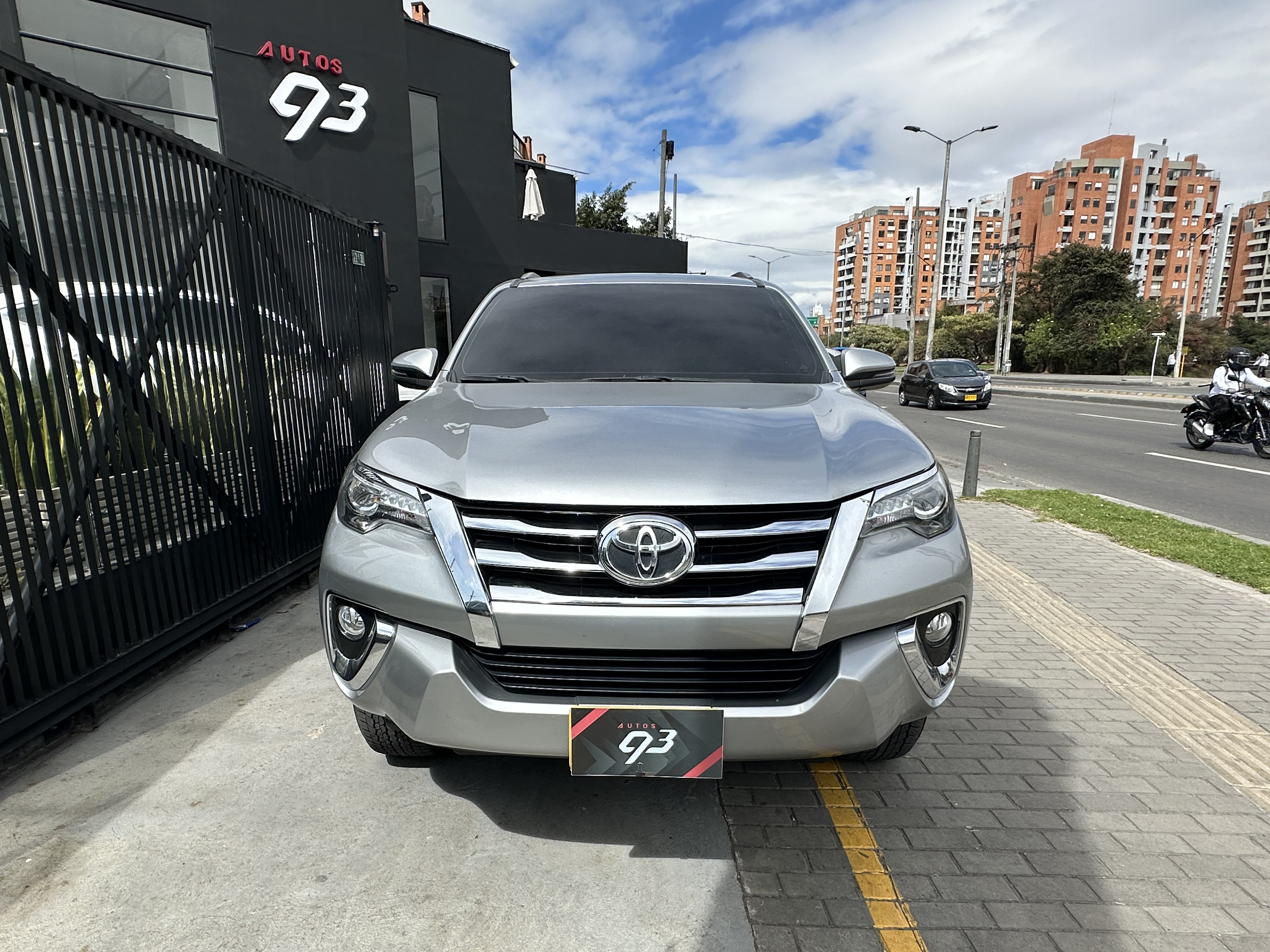 TOYOTA FORTUNER SRV 2020