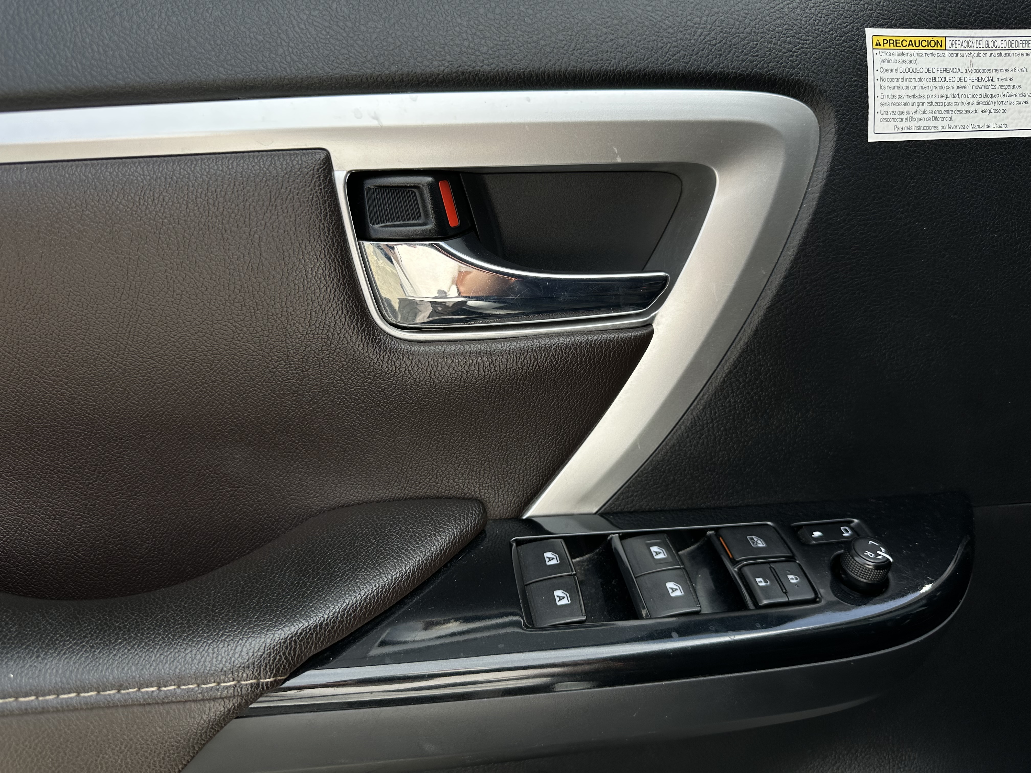 TOYOTA FORTUNER SRV 2020