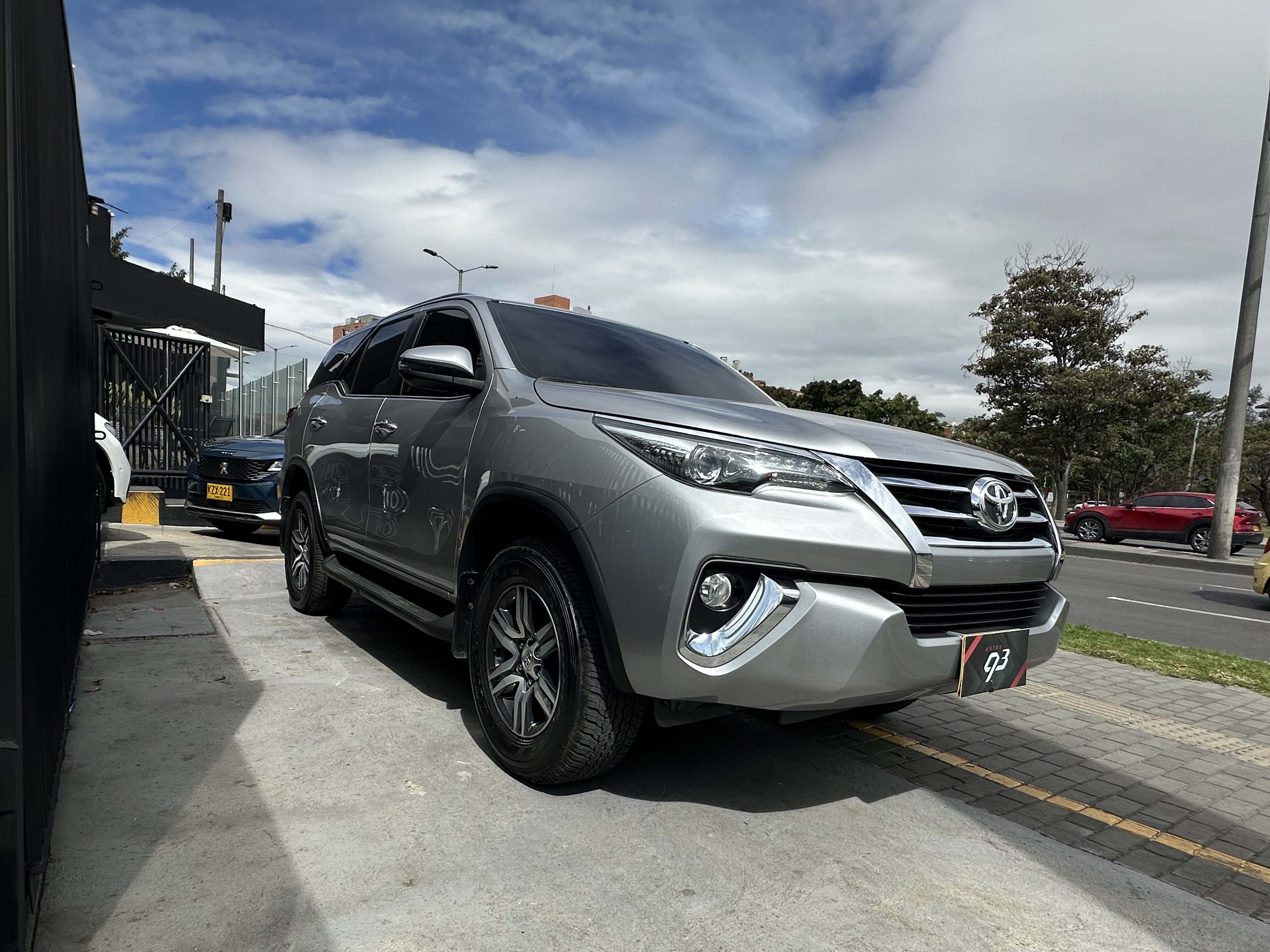 TOYOTA FORTUNER SRV 2020