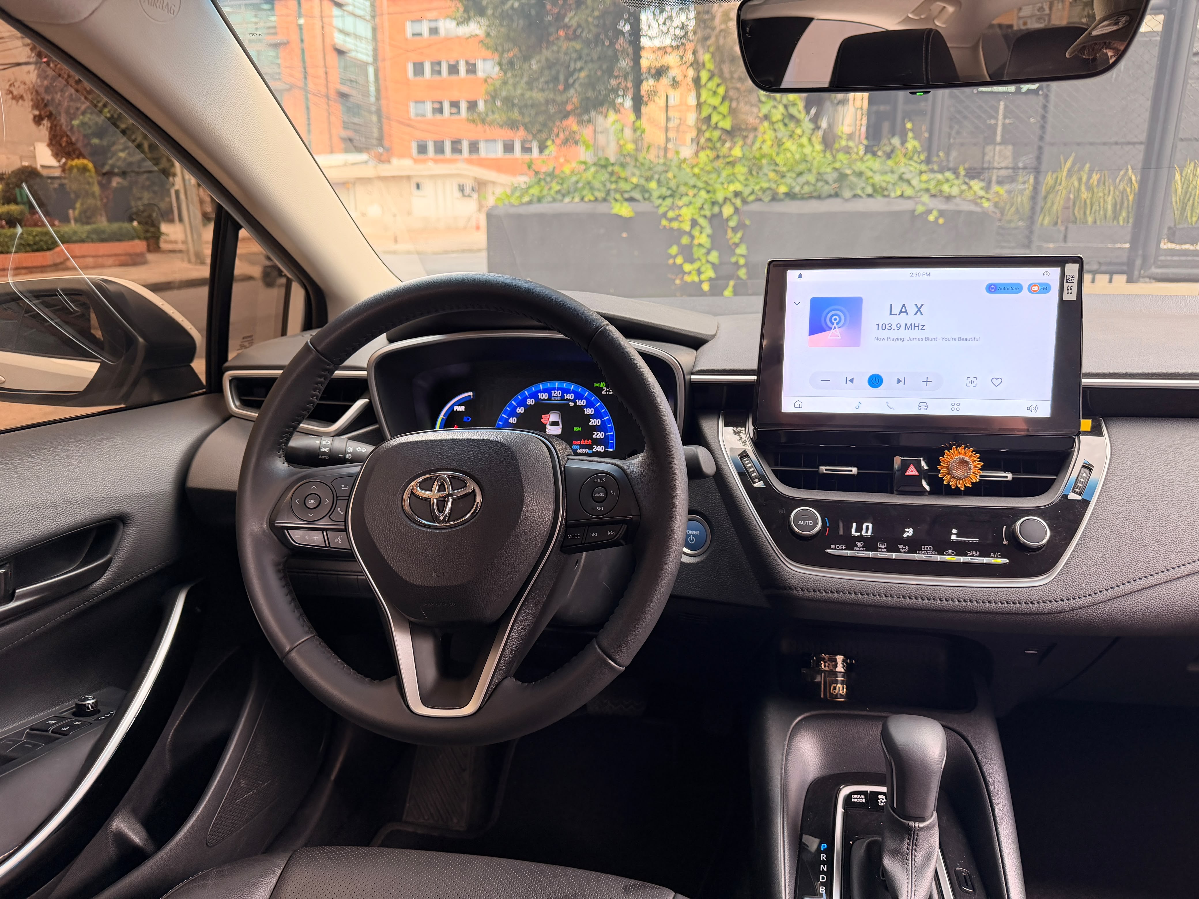 TOYOTA COROLLA XEI 2025