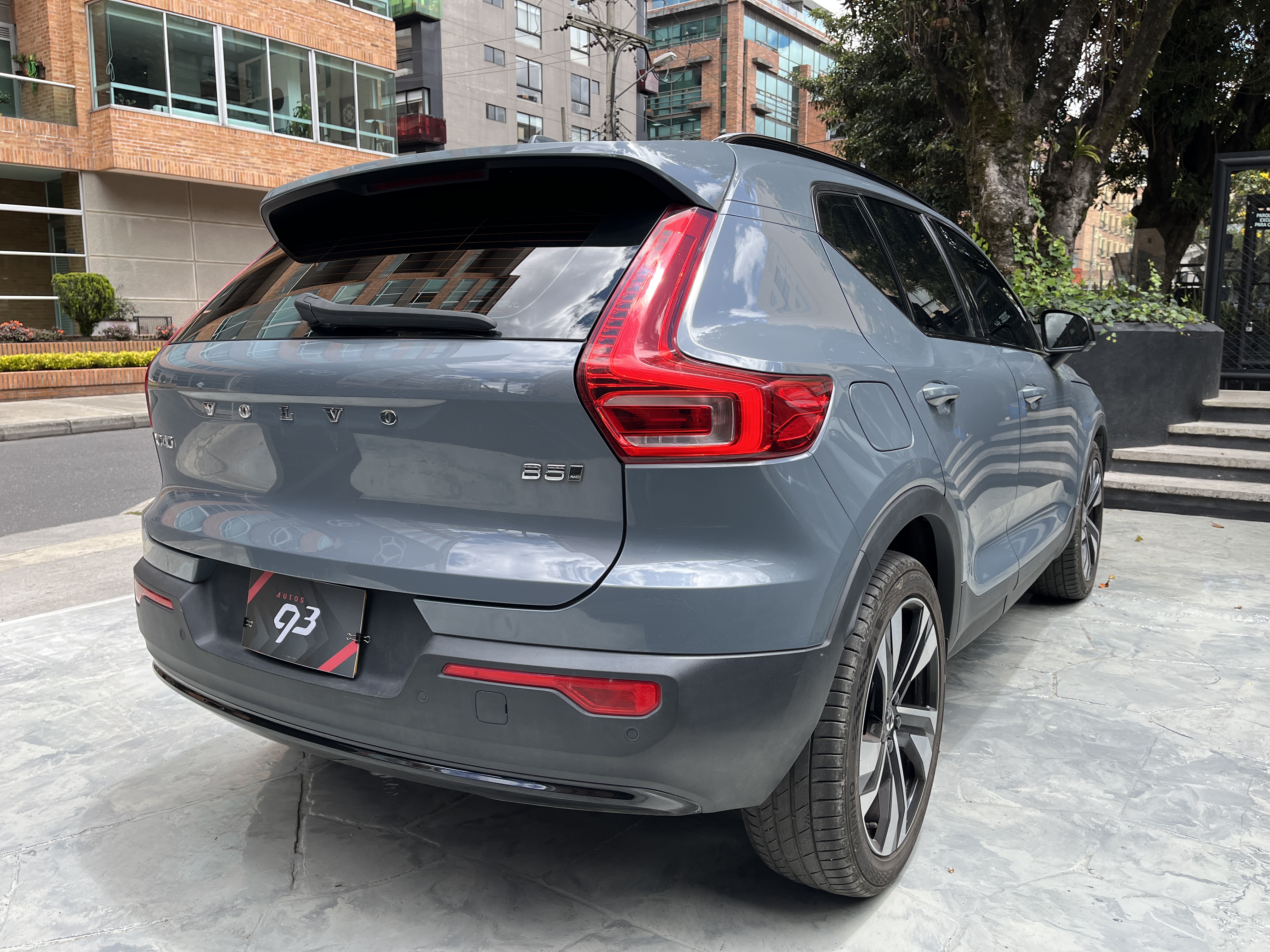 VOLVO XC40 B5 AWD 2023