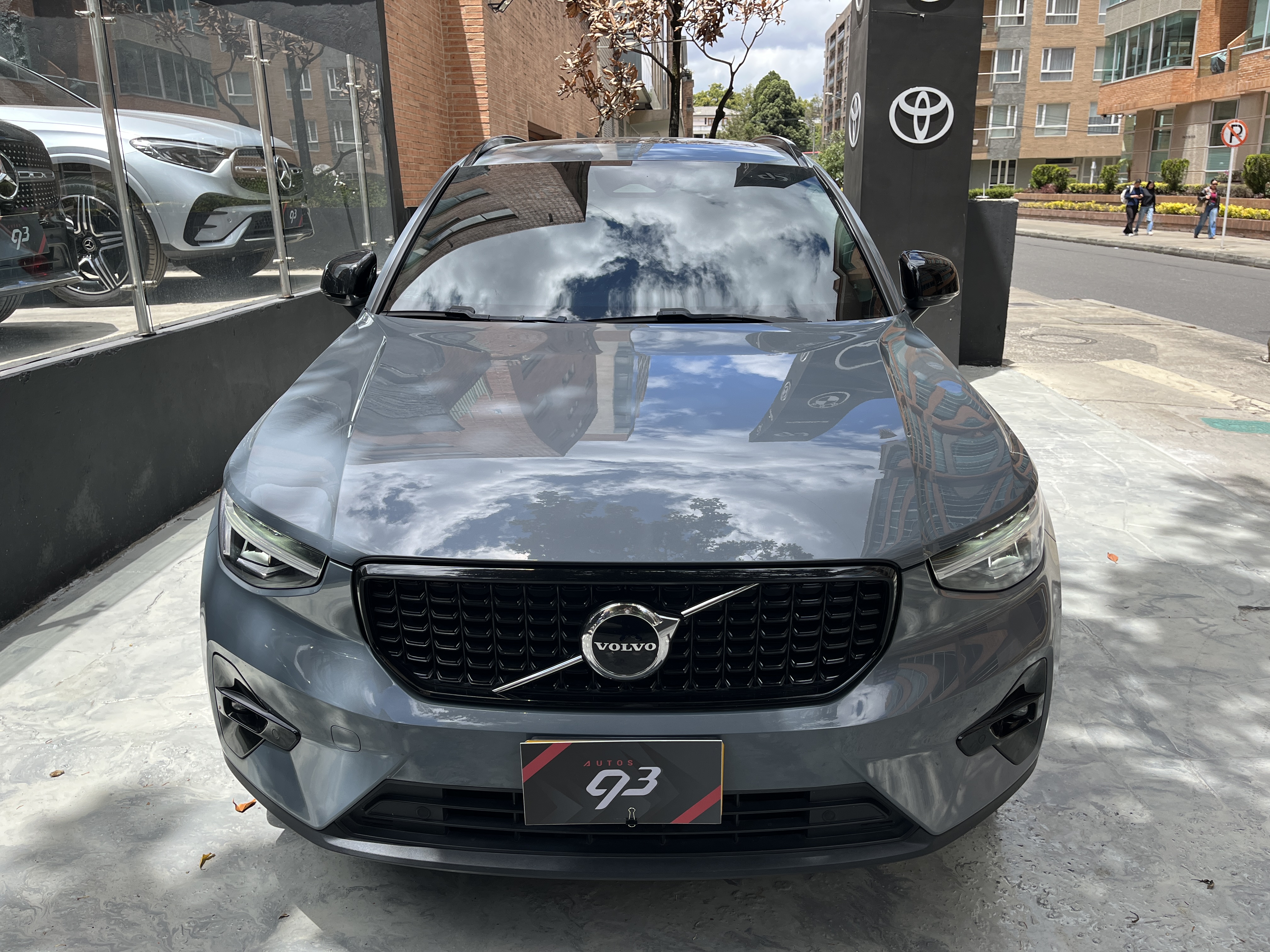 VOLVO XC40 B5 AWD 2023