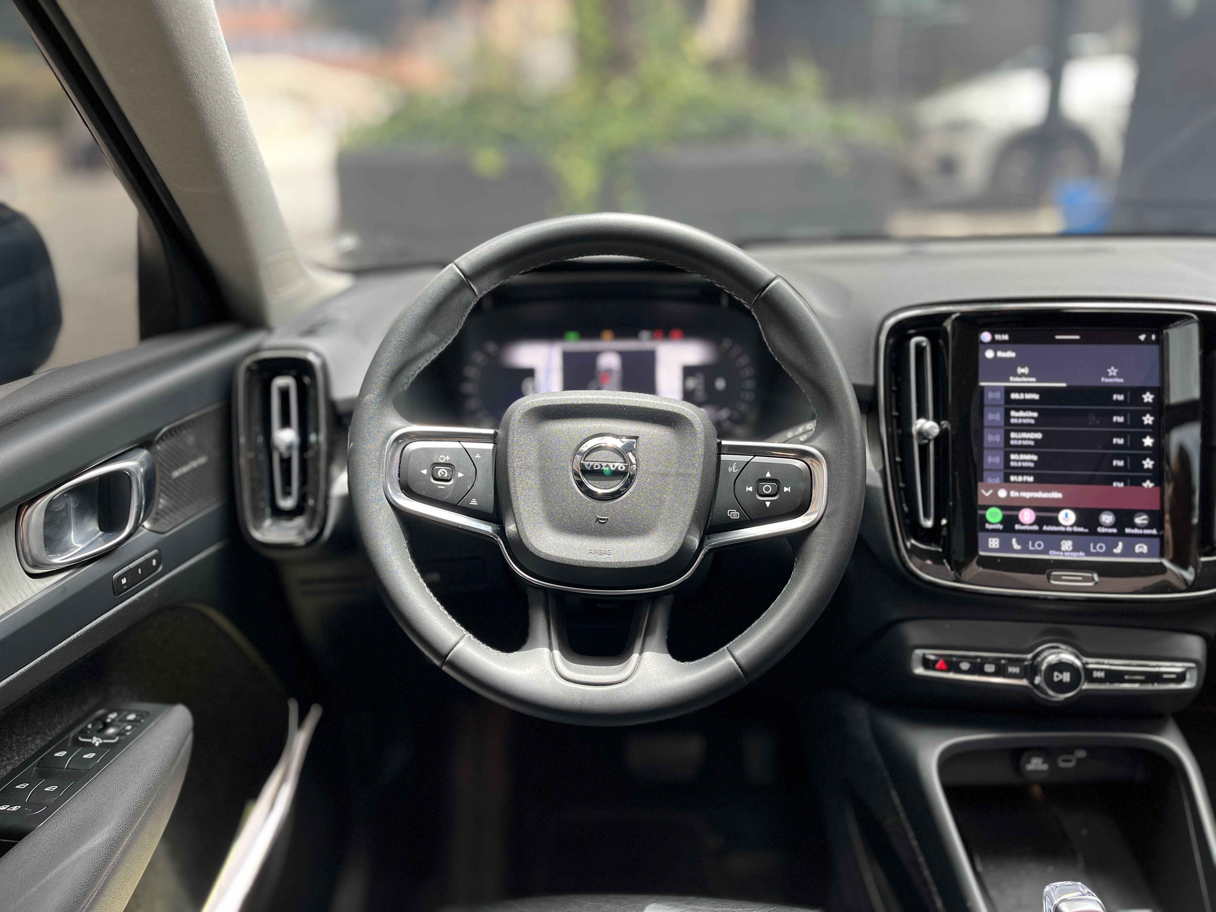 VOLVO XC40 B5 AWD 2023