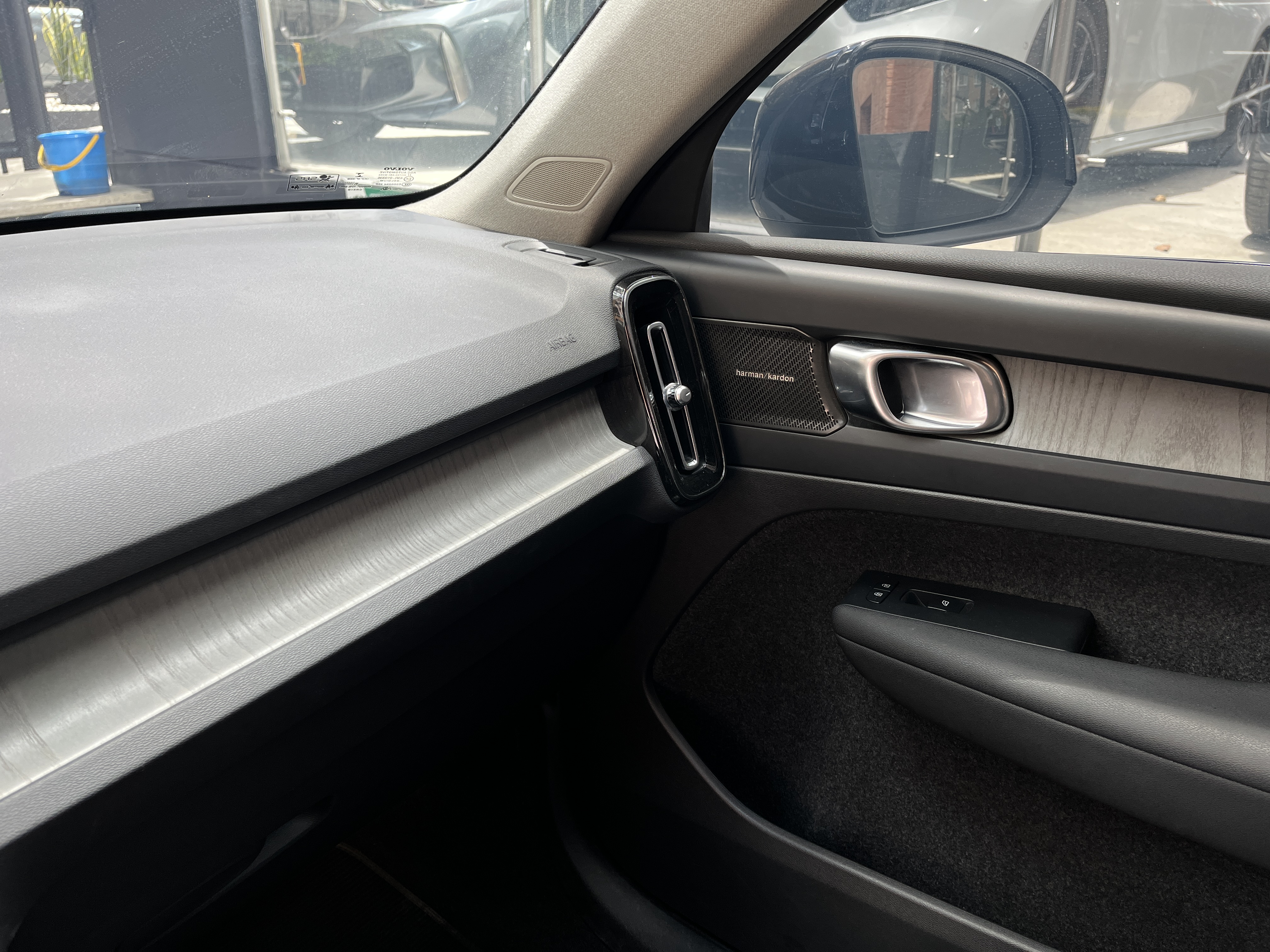 VOLVO XC40 B5 AWD 2023