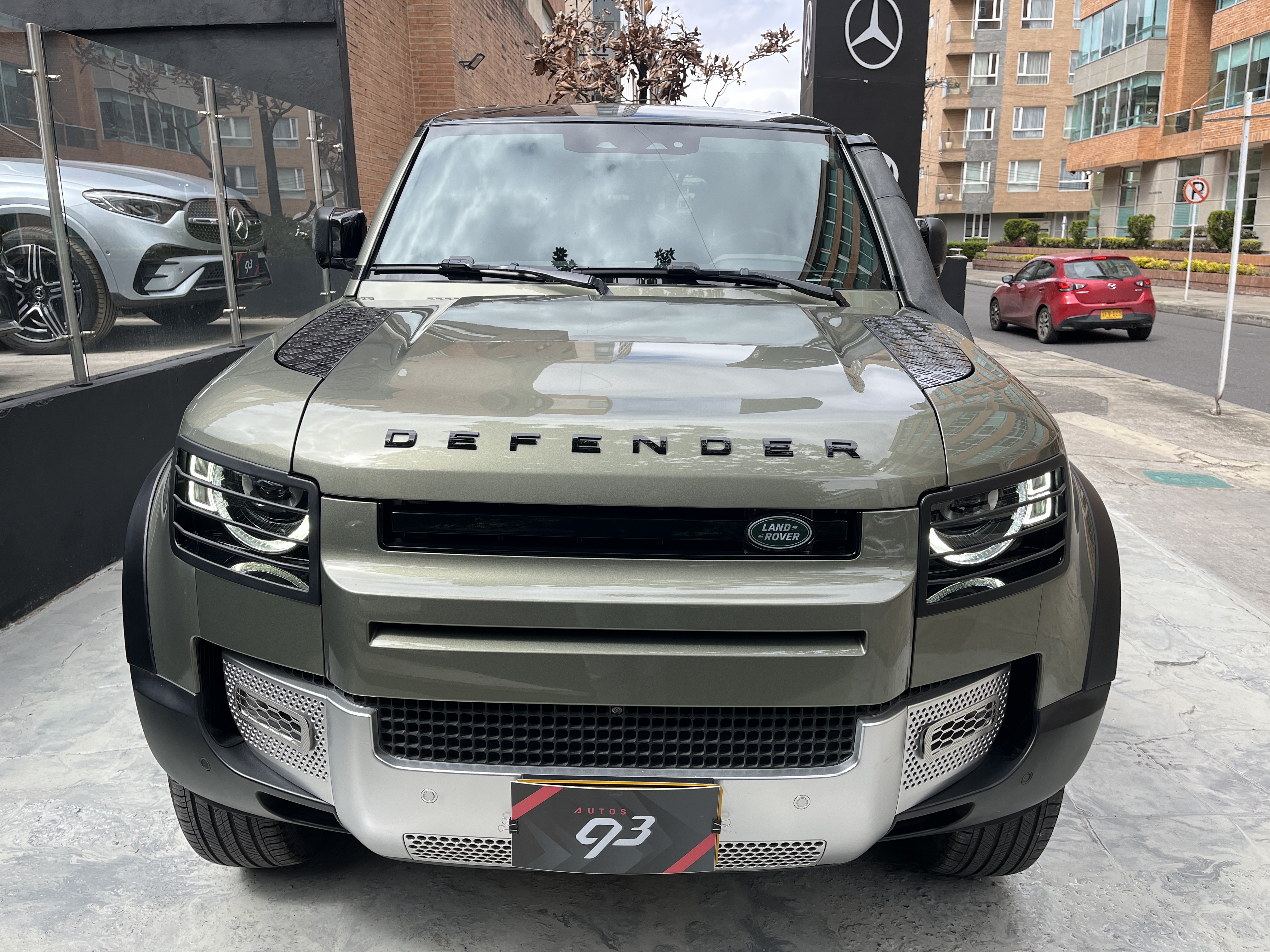 LAND ROVER DEFENDER FIRST EDITION 2021