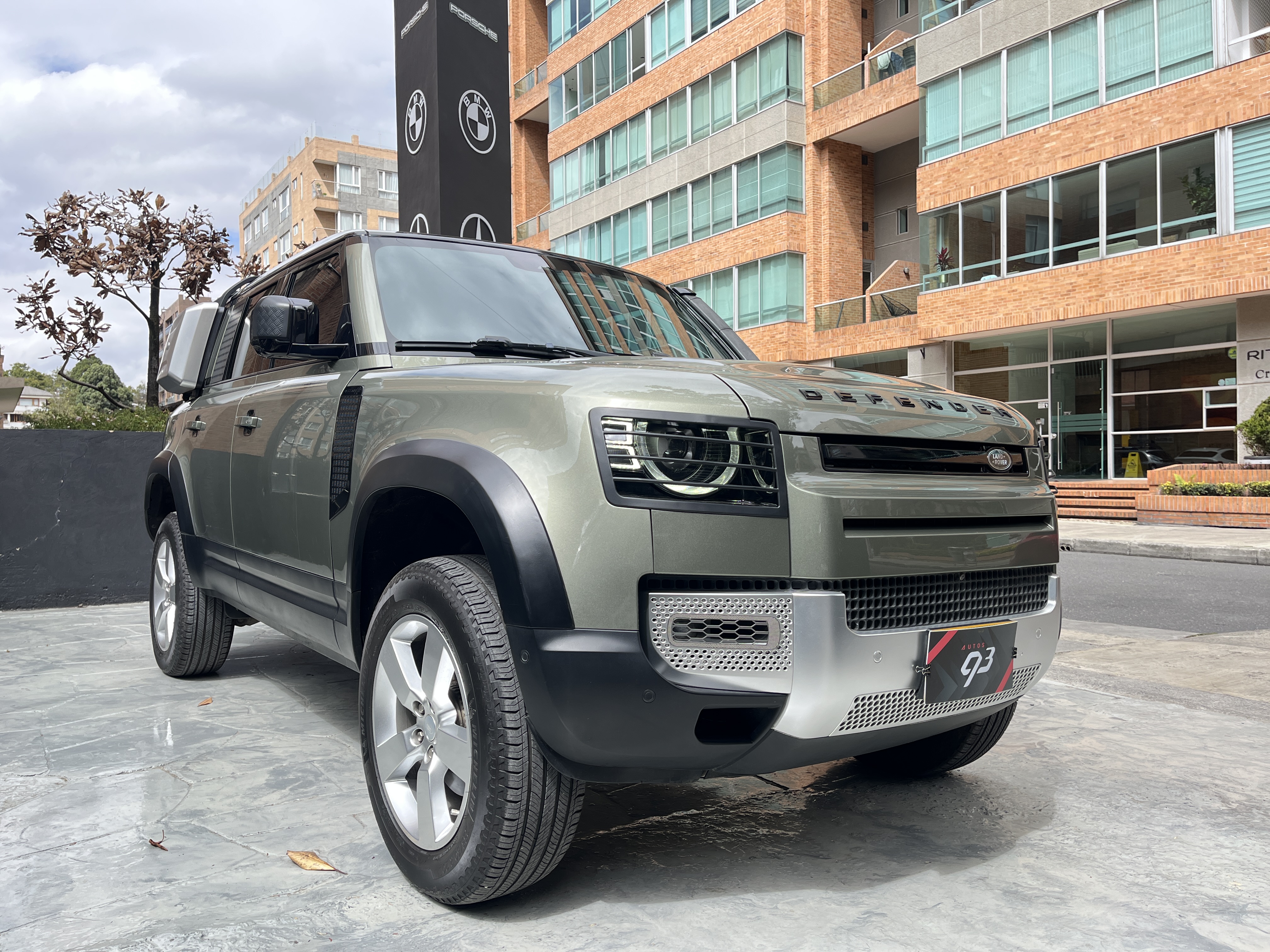 LAND ROVER DEFENDER FIRST EDITION 2021