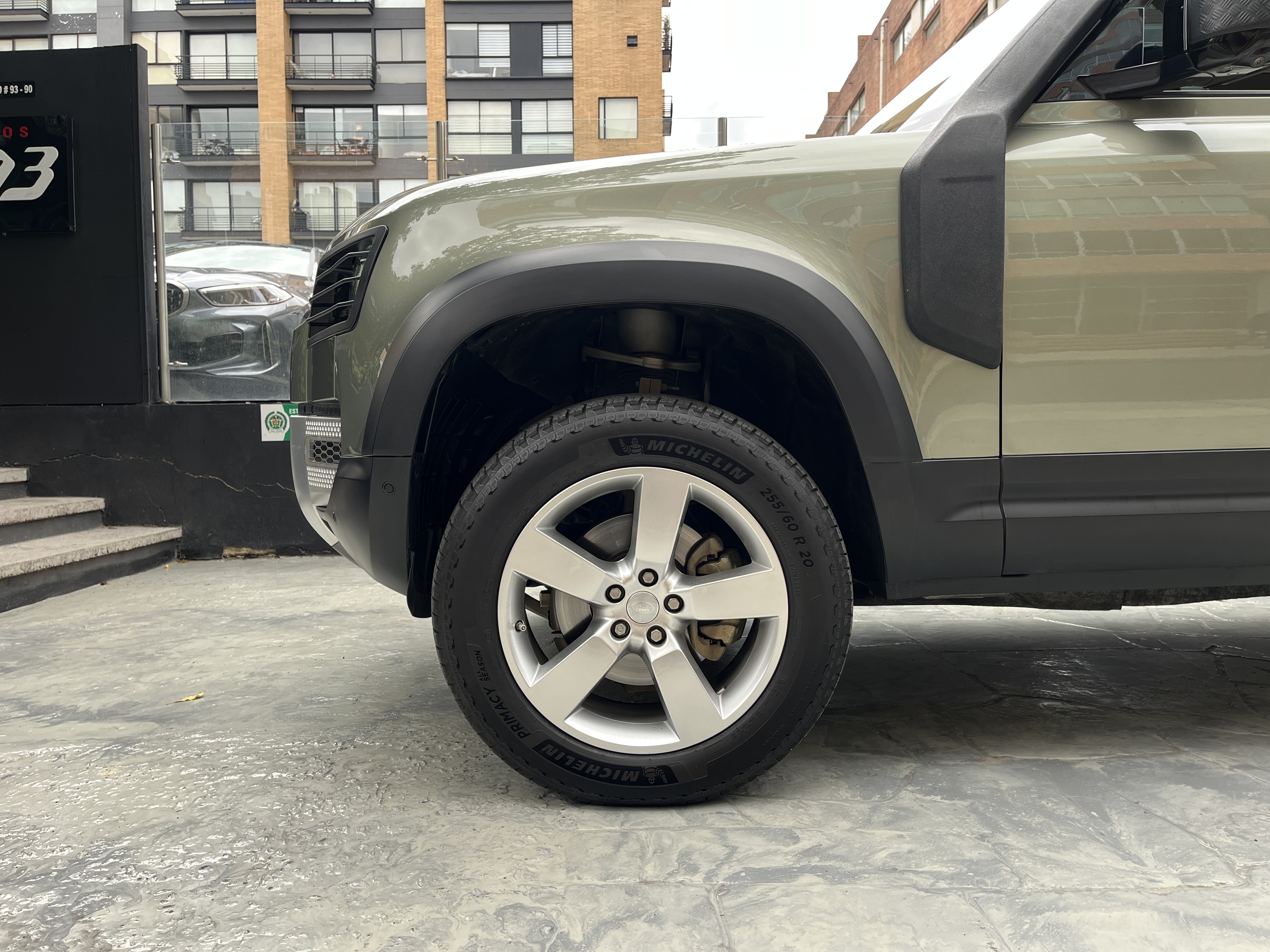 LAND ROVER DEFENDER FIRST EDITION 2021