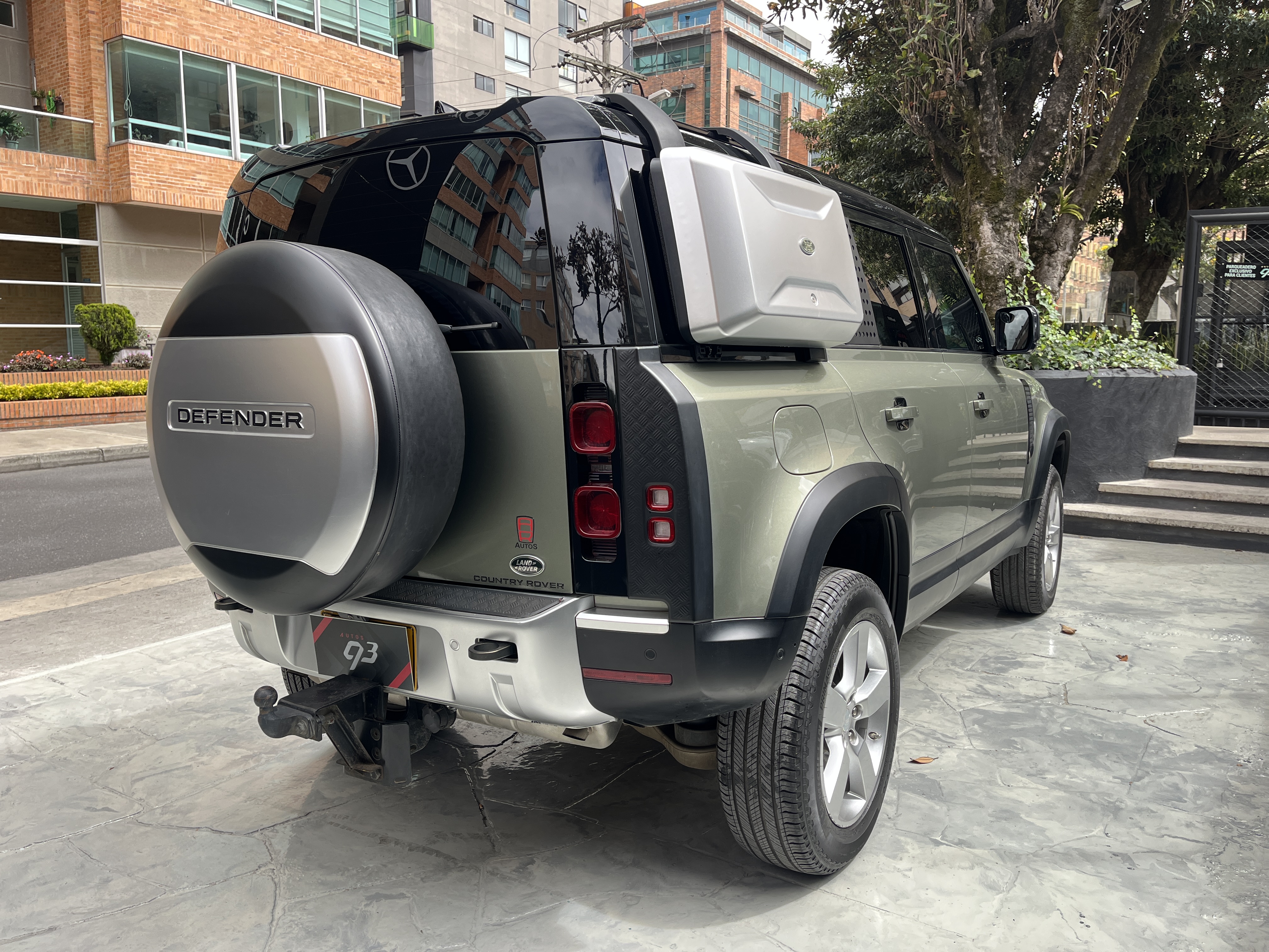 LAND ROVER DEFENDER FIRST EDITION 2021