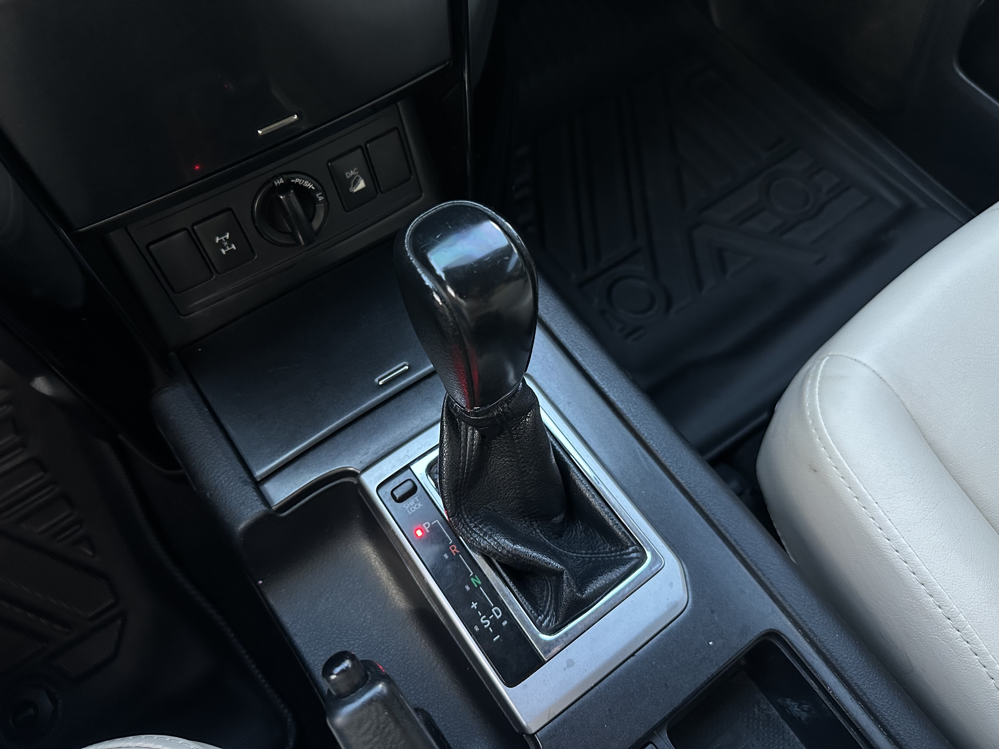 TOYOTA PRADO TX BLINDADA 2015