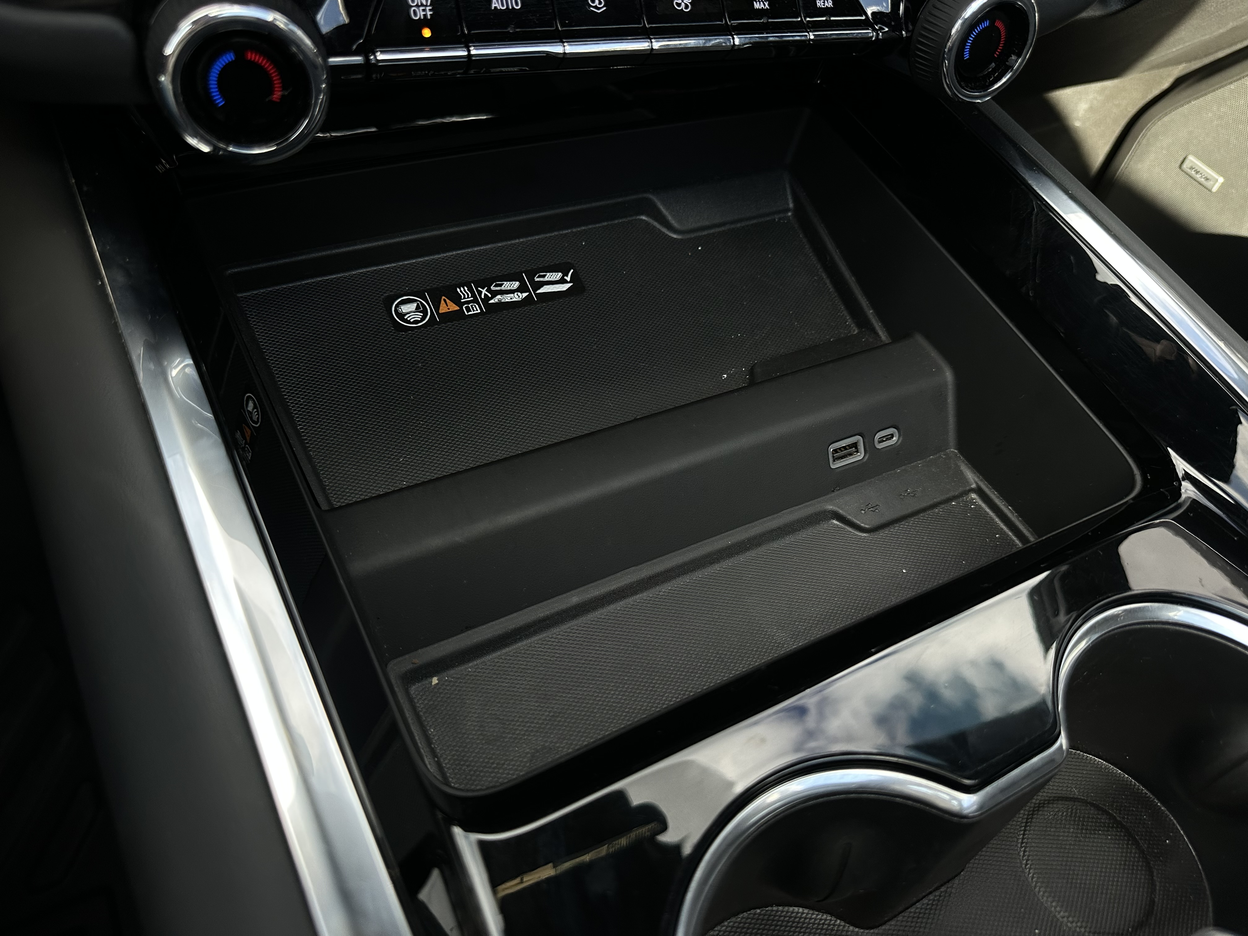CHEVROLET TAHOE Z71 2025