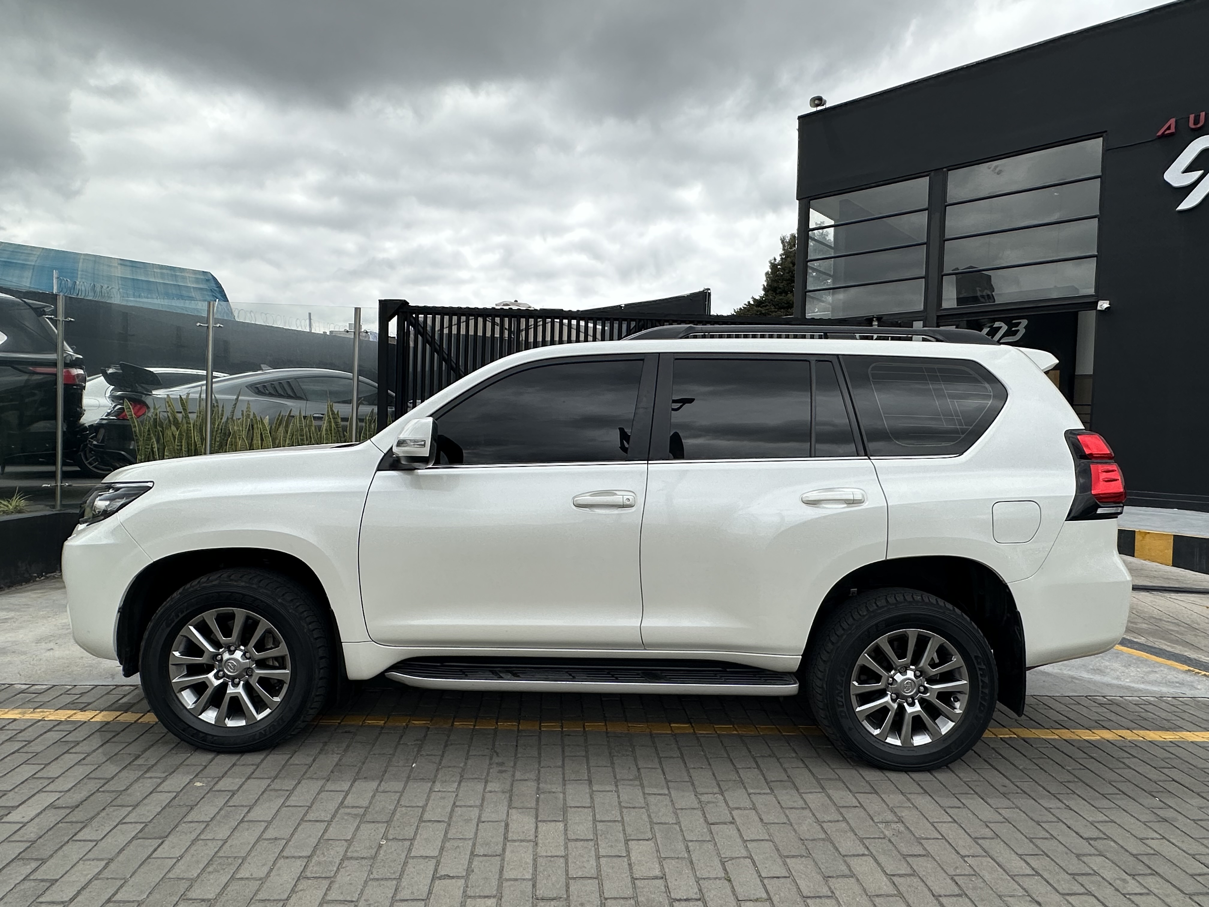 TOYOTA PRADO VX 2020