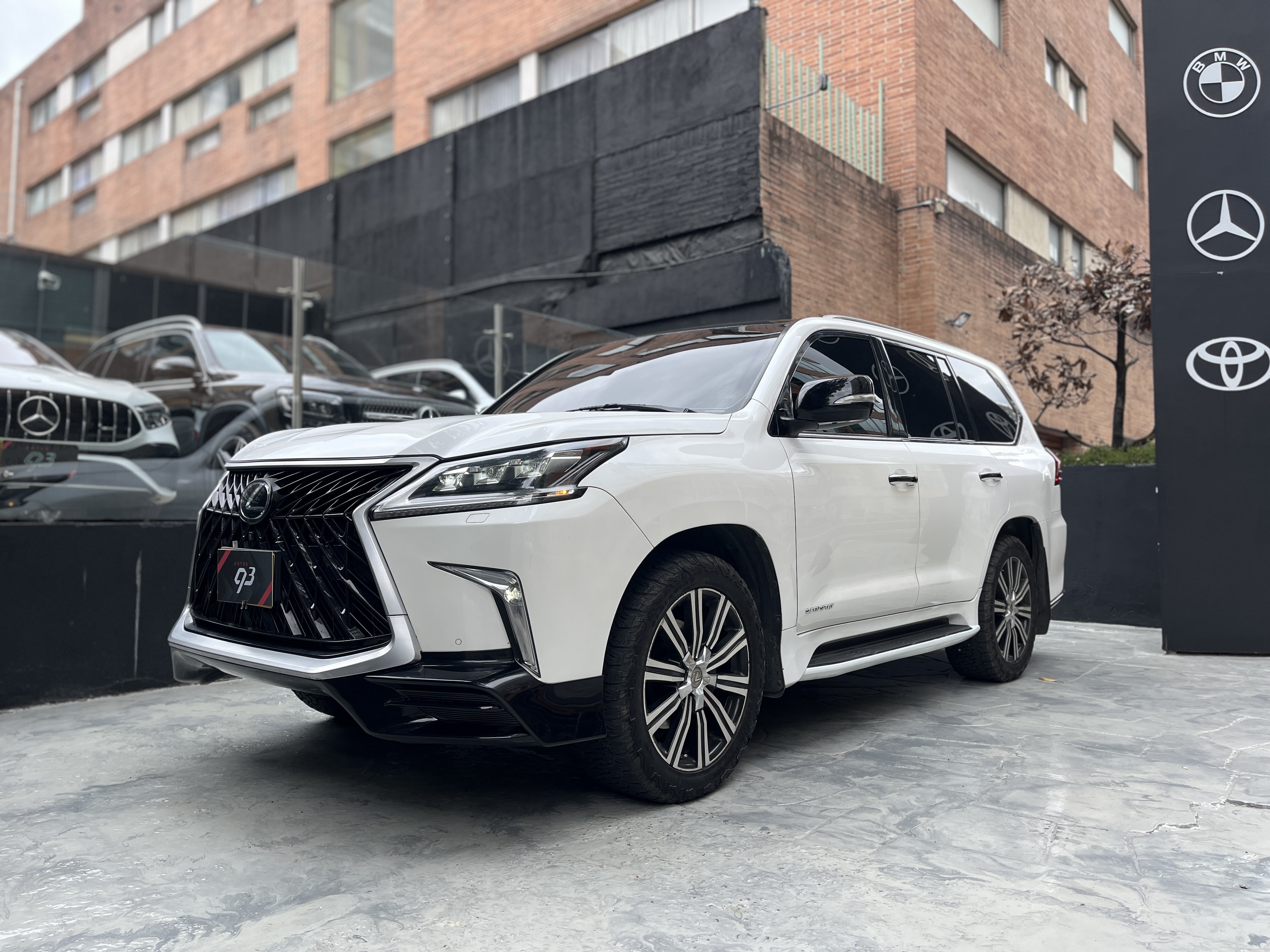 LEXUS LX570 SUPER SPORT 2017
