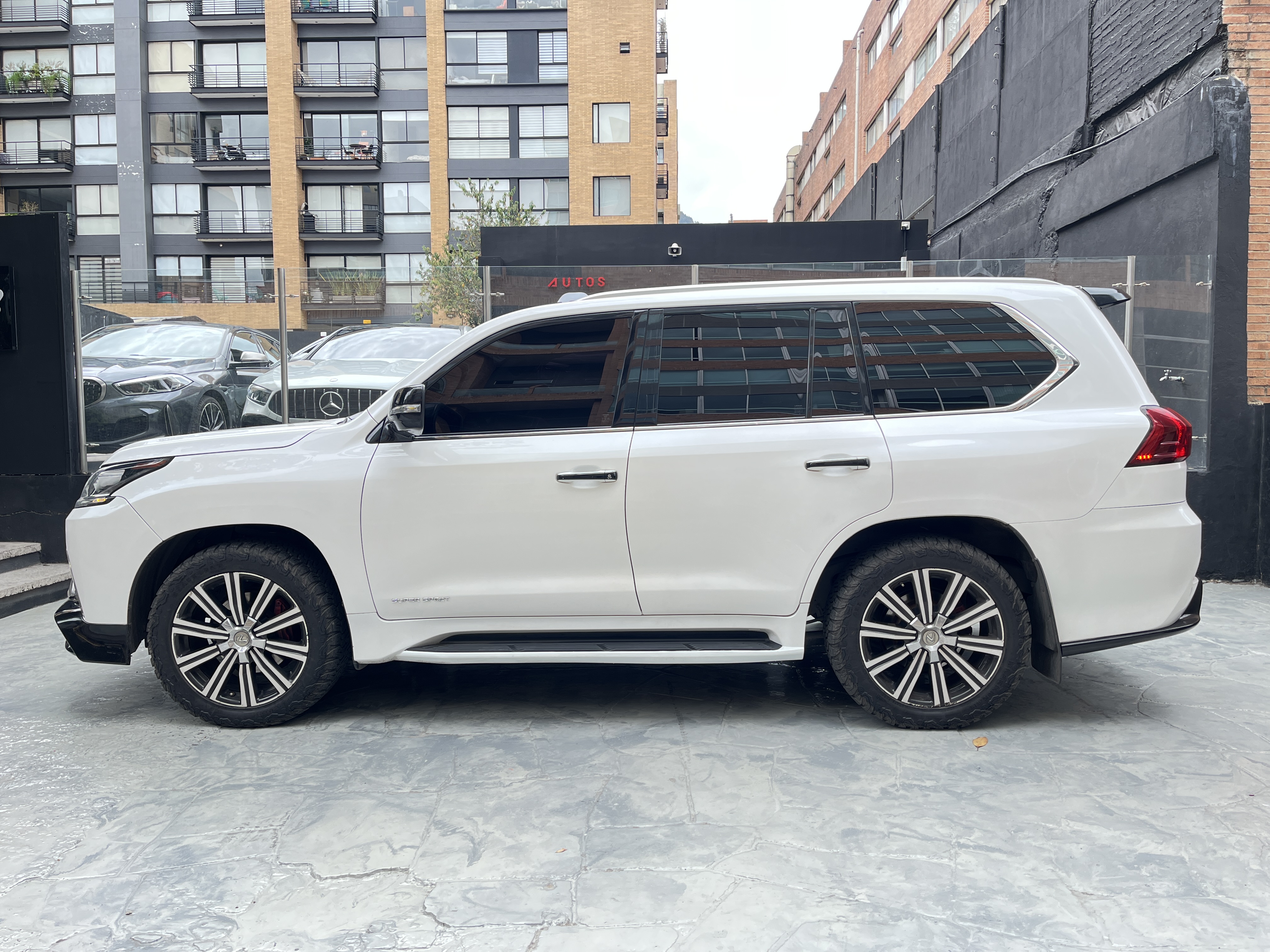 LEXUS LX570 SUPER SPORT 2017