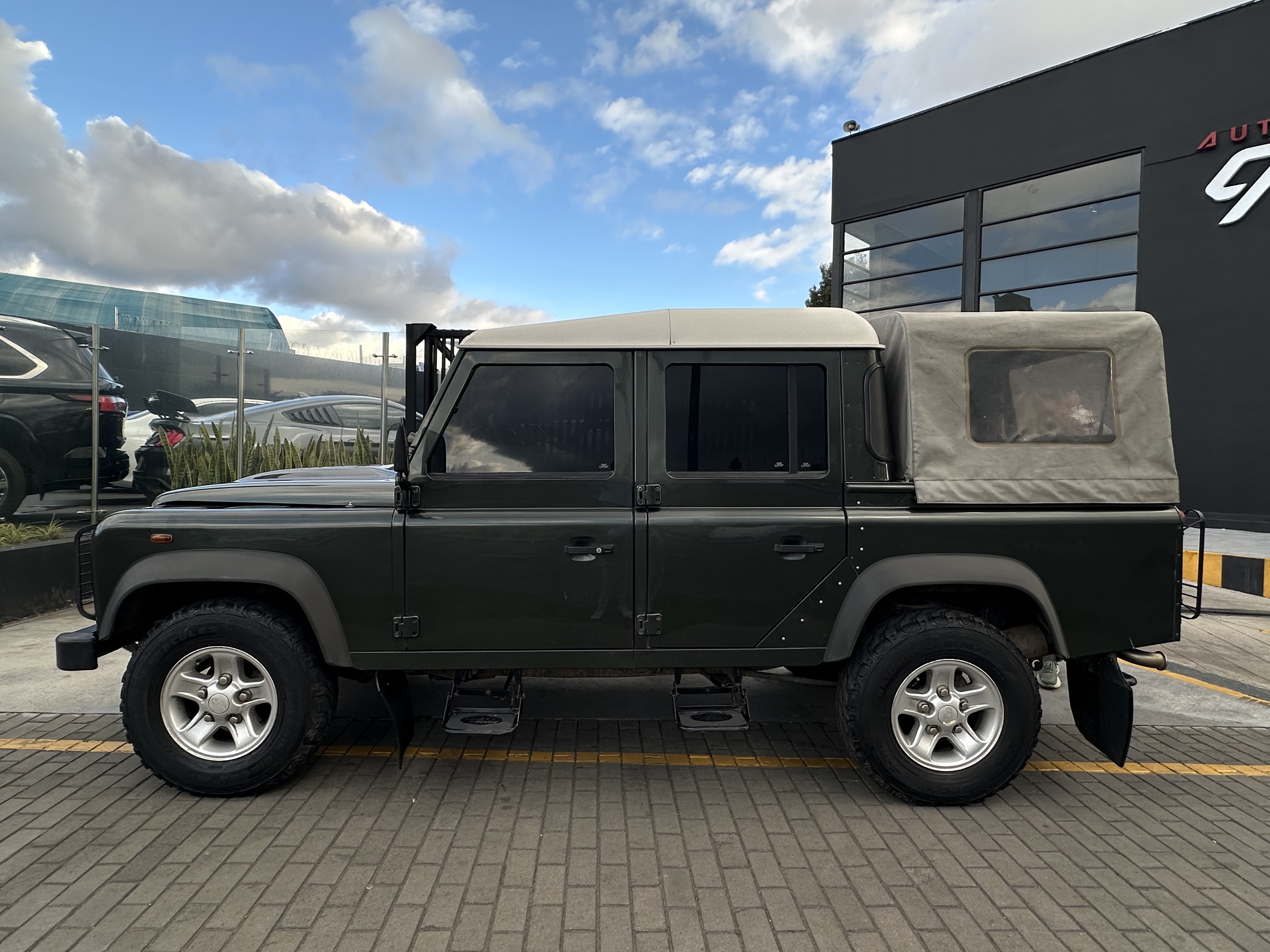 LAND ROVER DEFENDER HCPU 2008