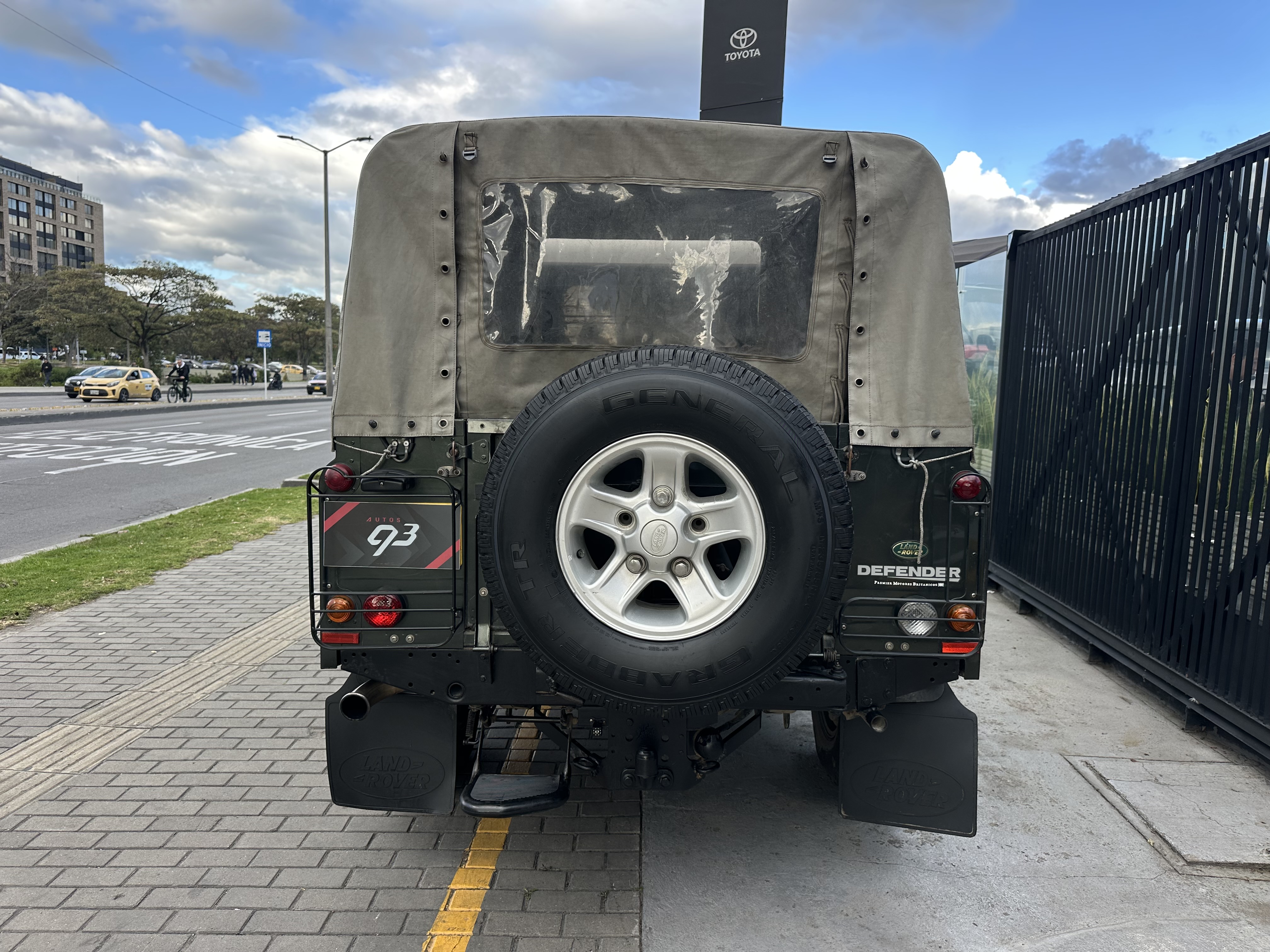 LAND ROVER DEFENDER HCPU 2008