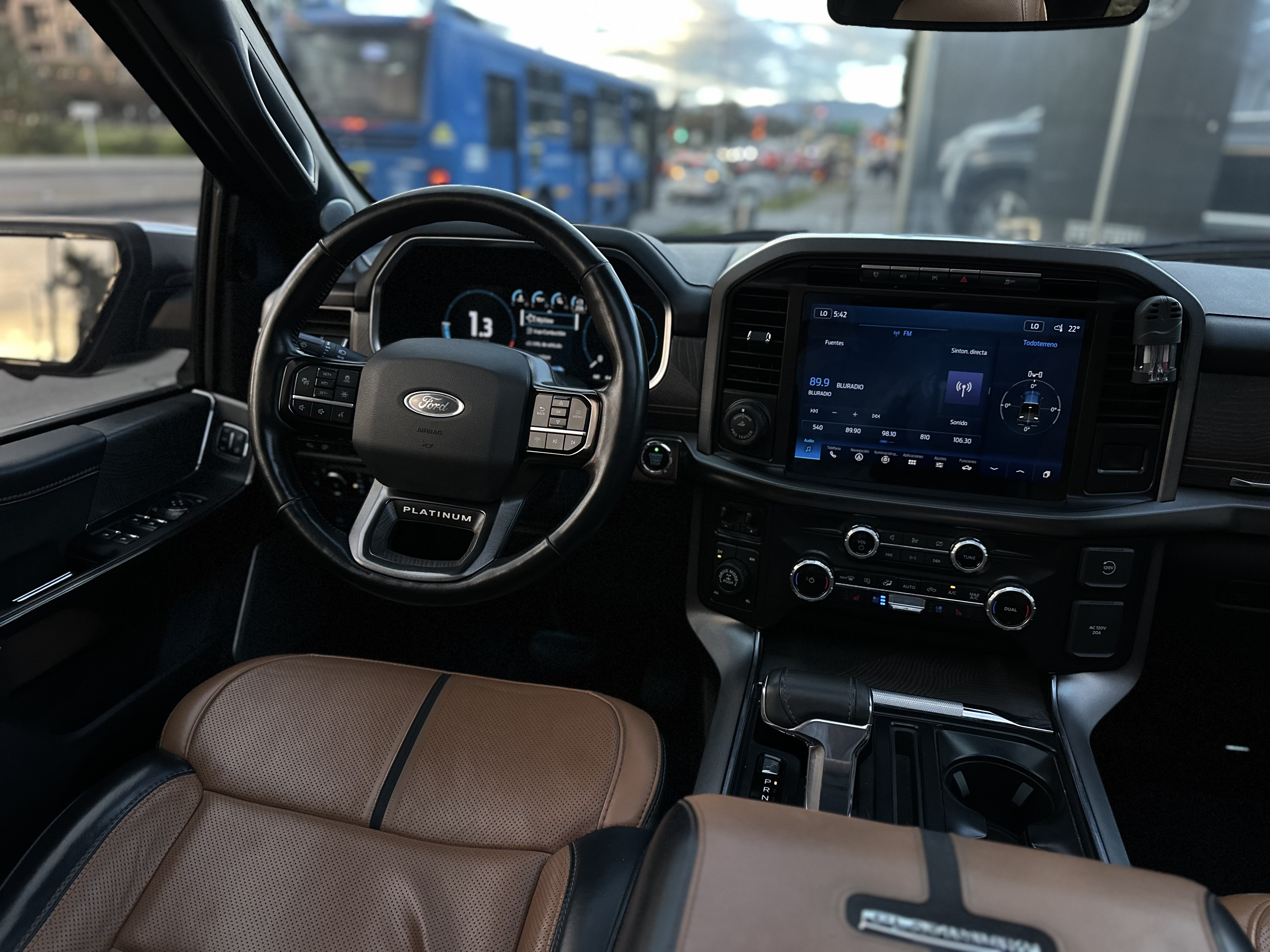 FORD F150 PLATINUM 2023